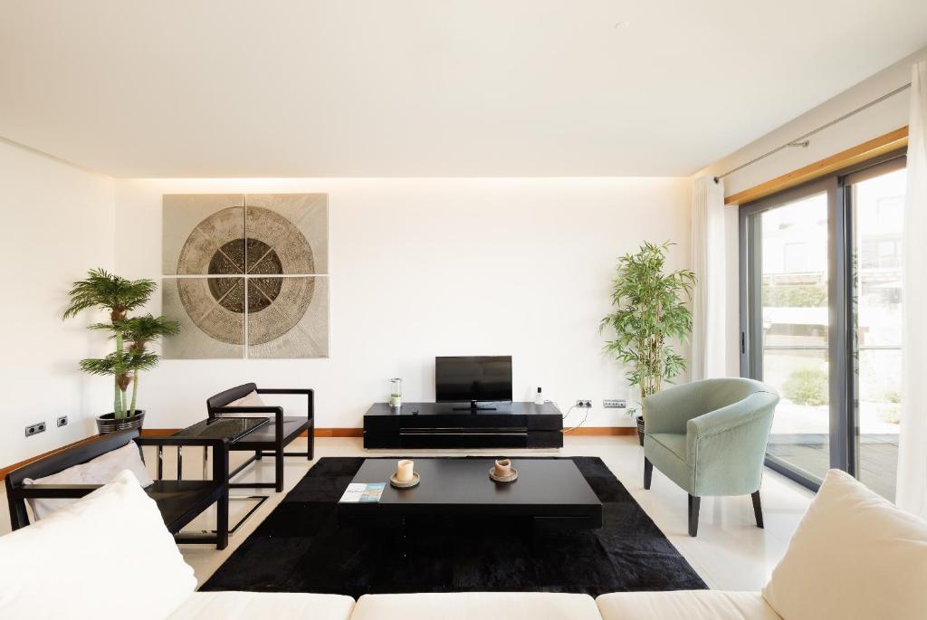 Apartment Deluxe with Private Pool