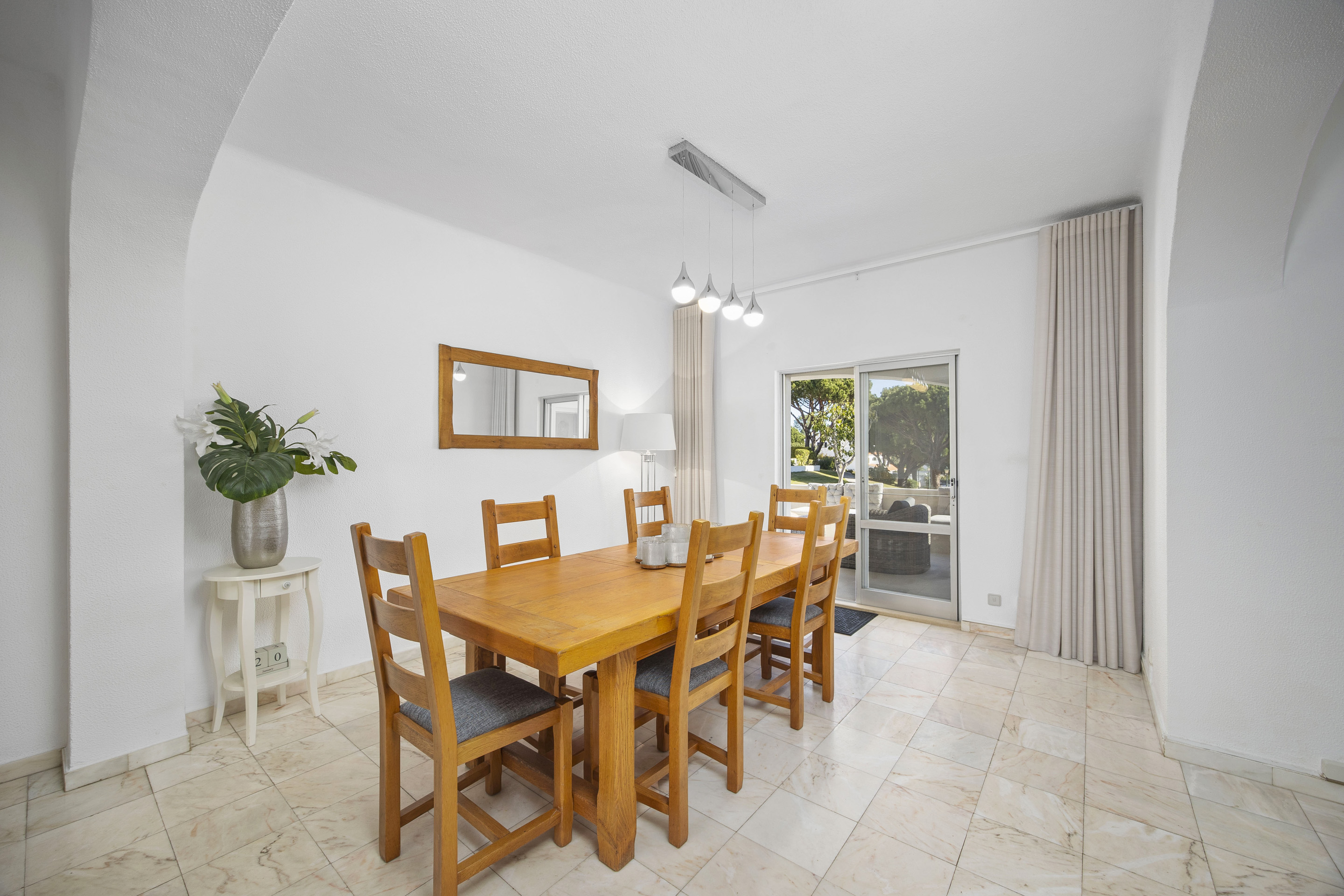 Apartment Three Bedrooms Two Bathrooms