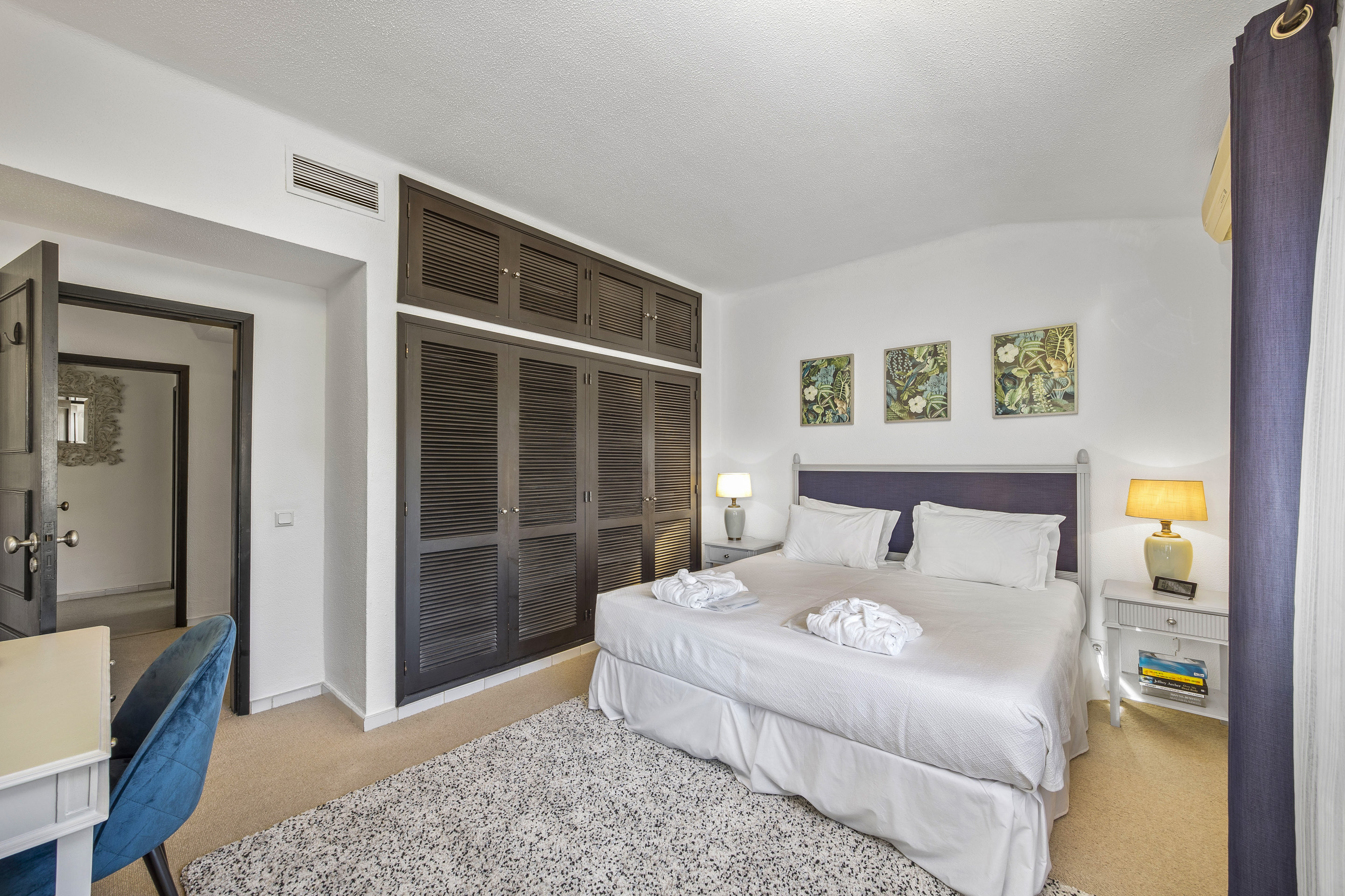 Apartment Three Bedrooms Two Bathrooms