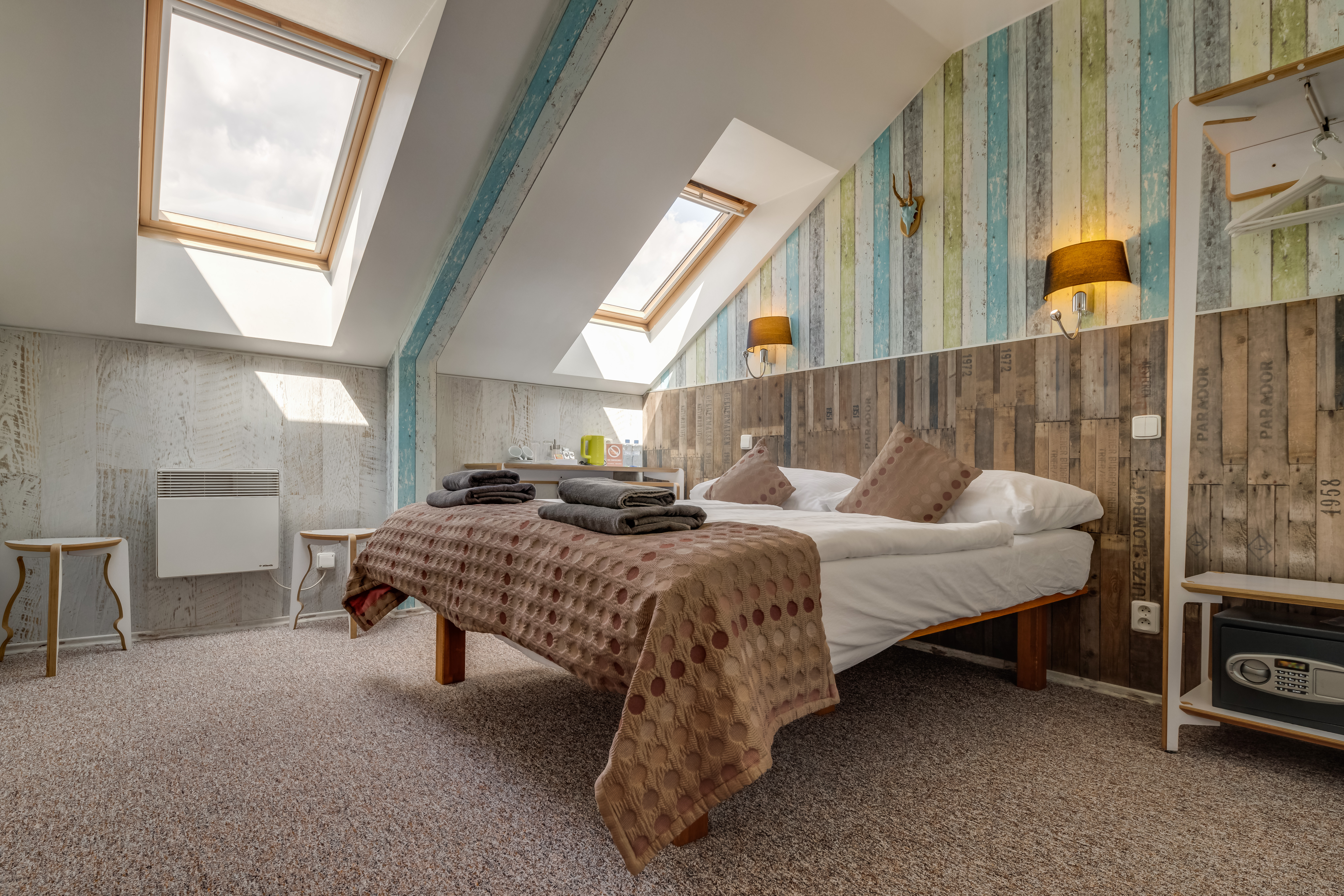 Double or Twin Standard