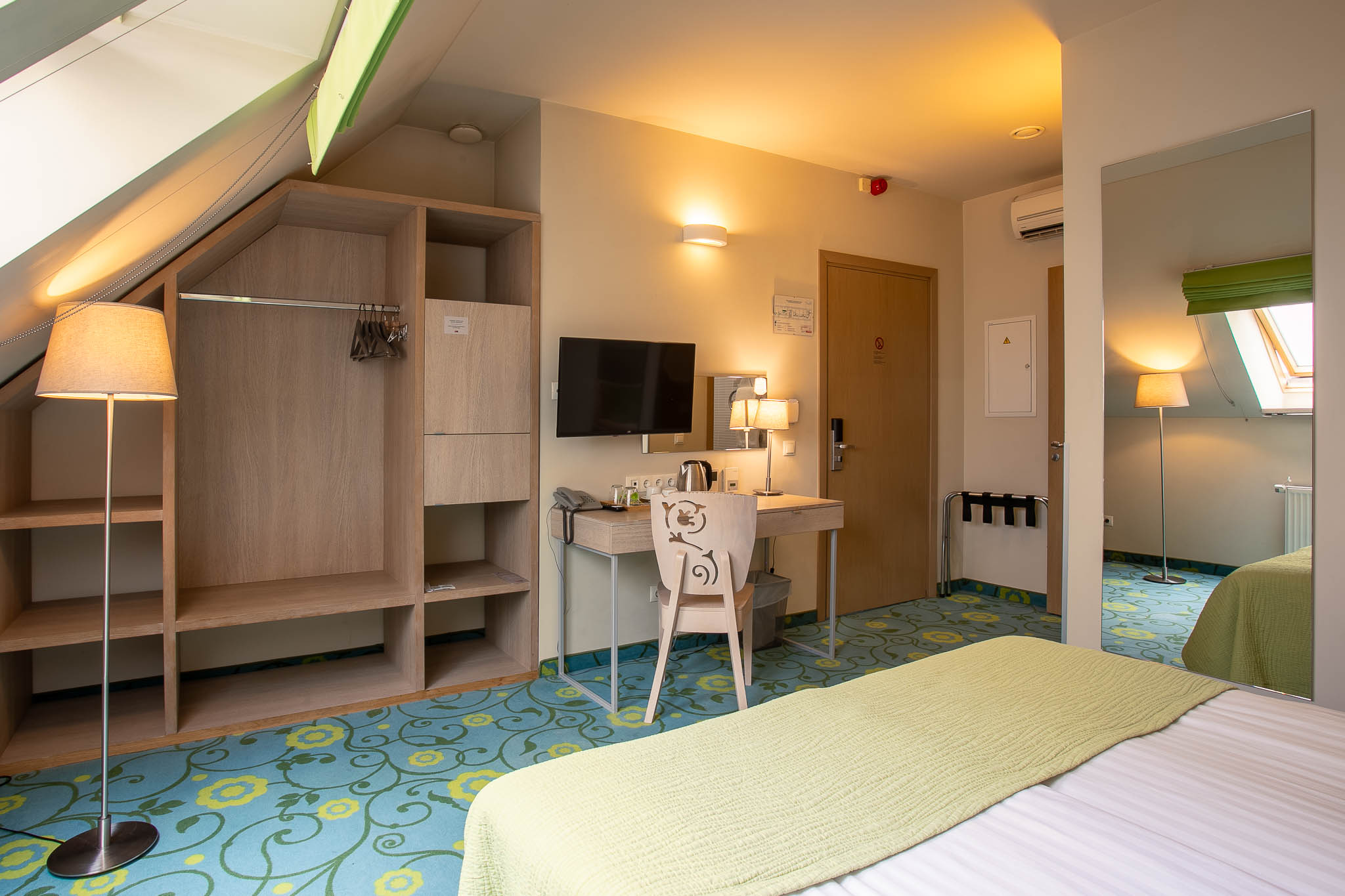 Double or Twin Standard