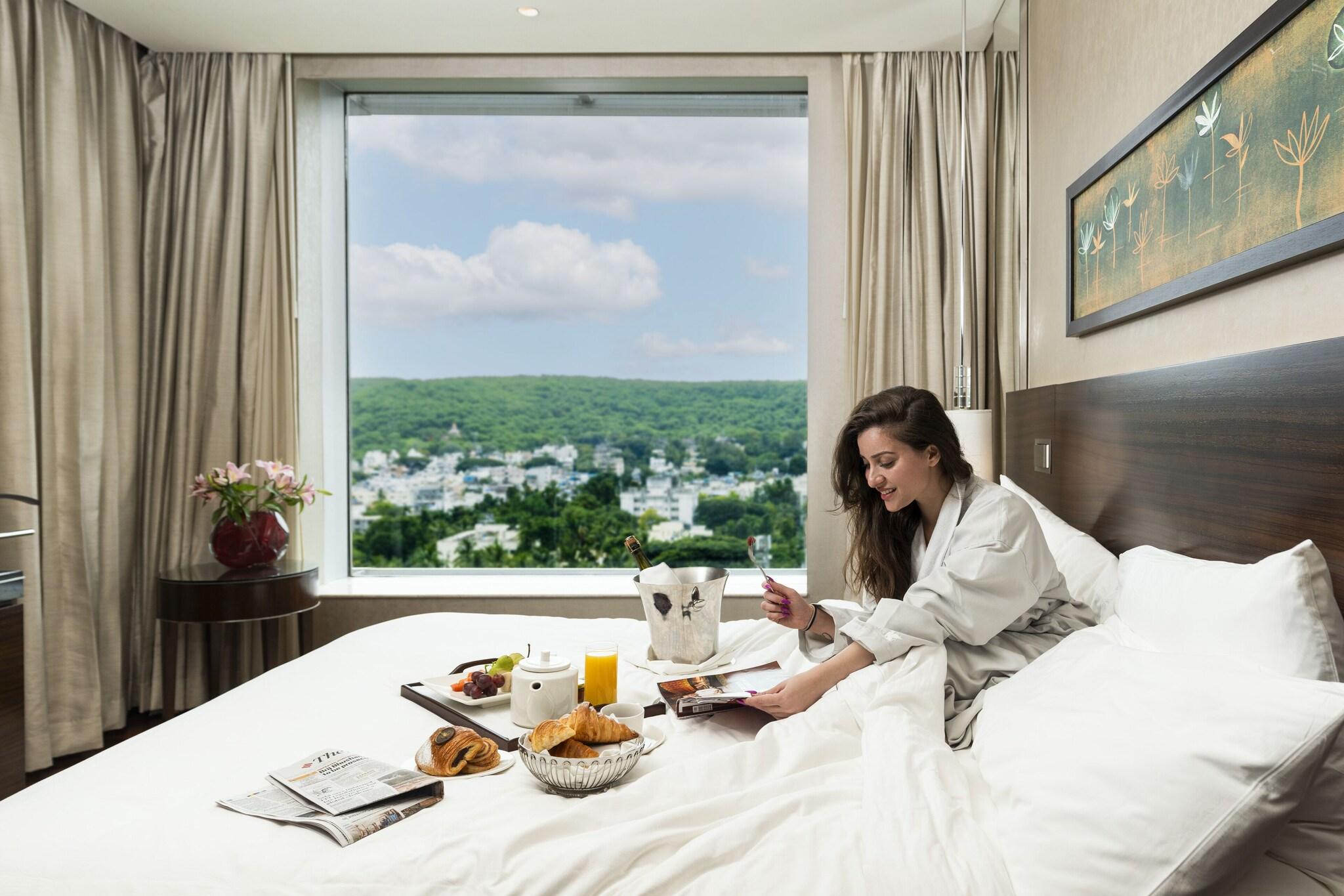 Double City View King Bed