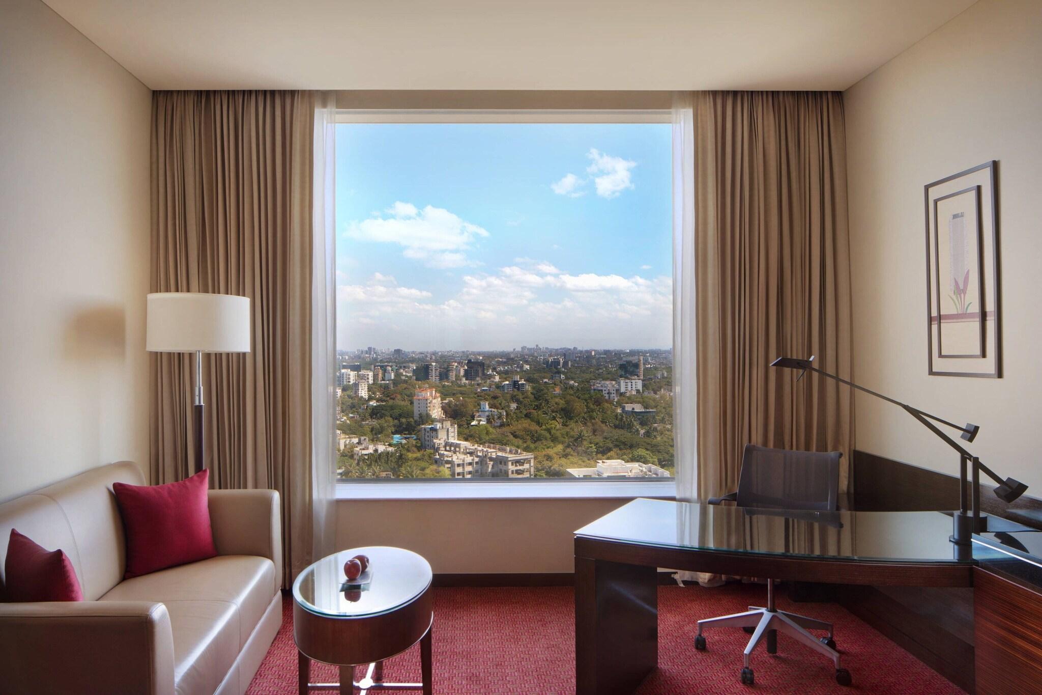 Double City View King Bed