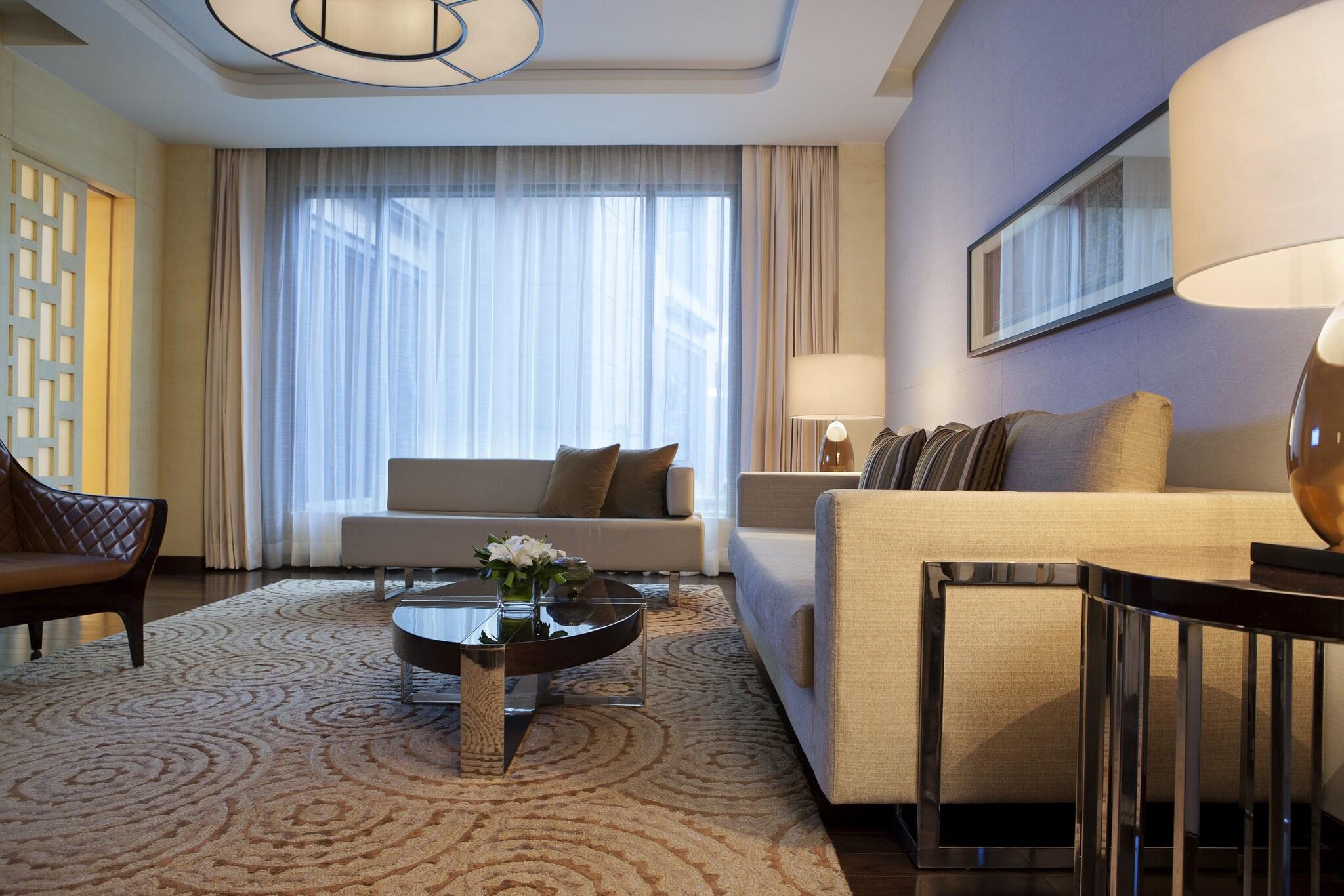 Suite Executive King Bed