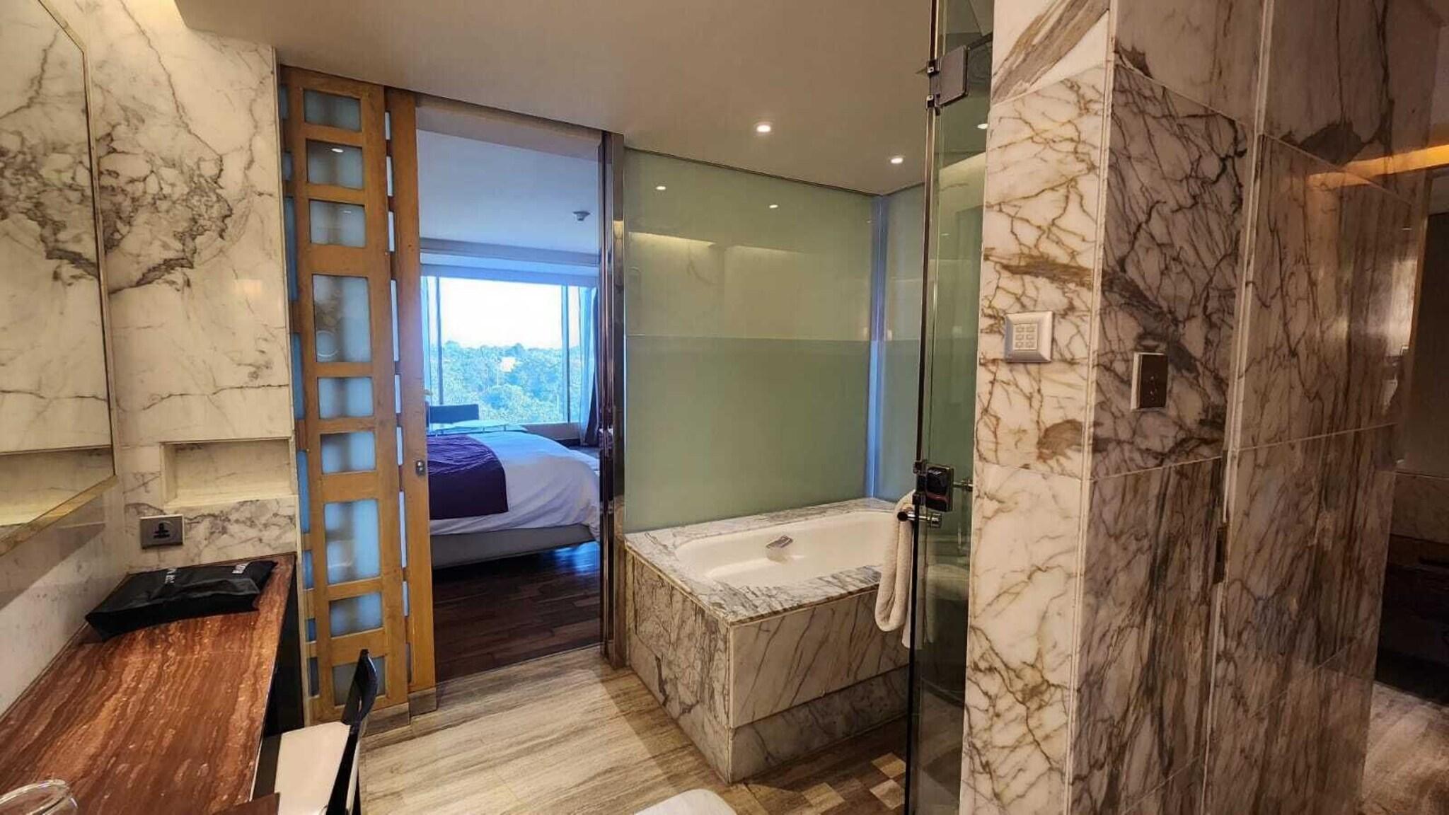 Double Executive King Bed
