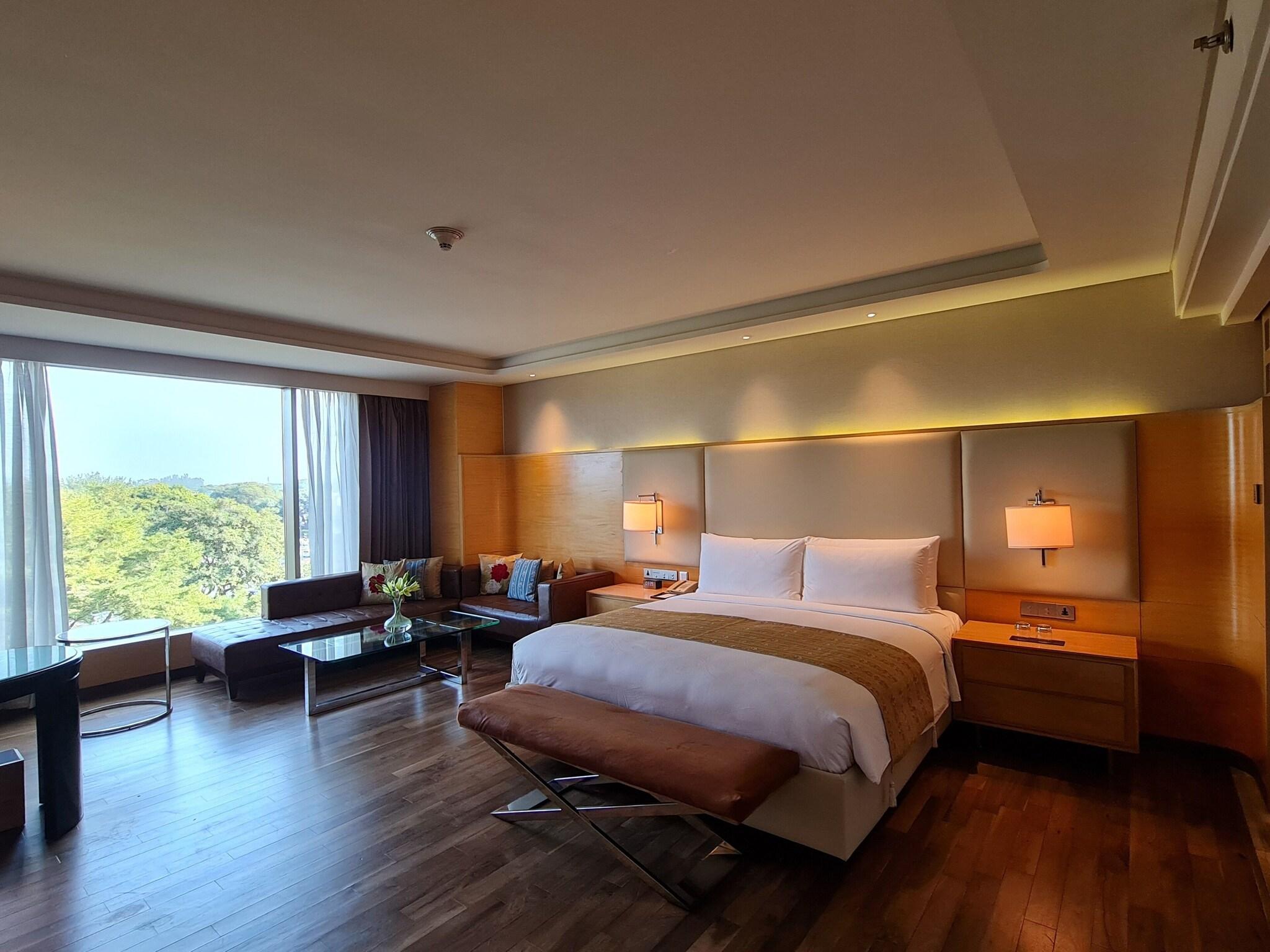 Double Executive King Bed
