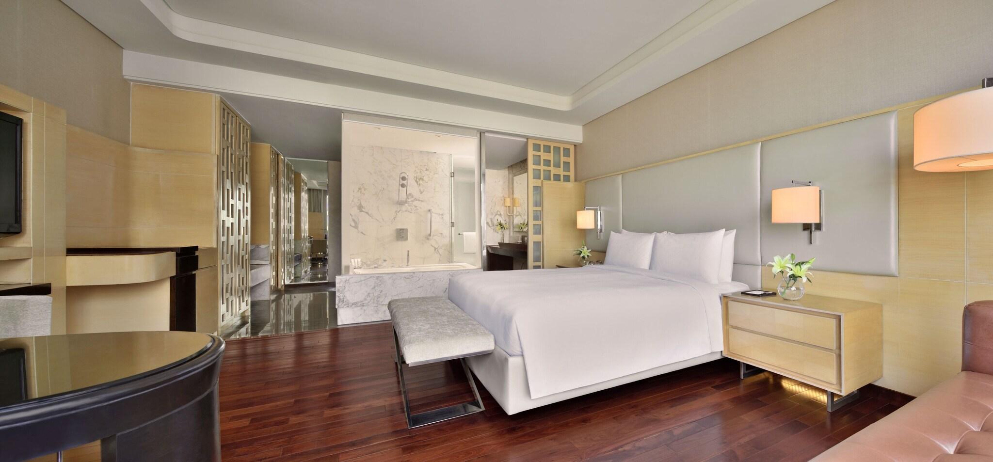 Double Executive King Bed