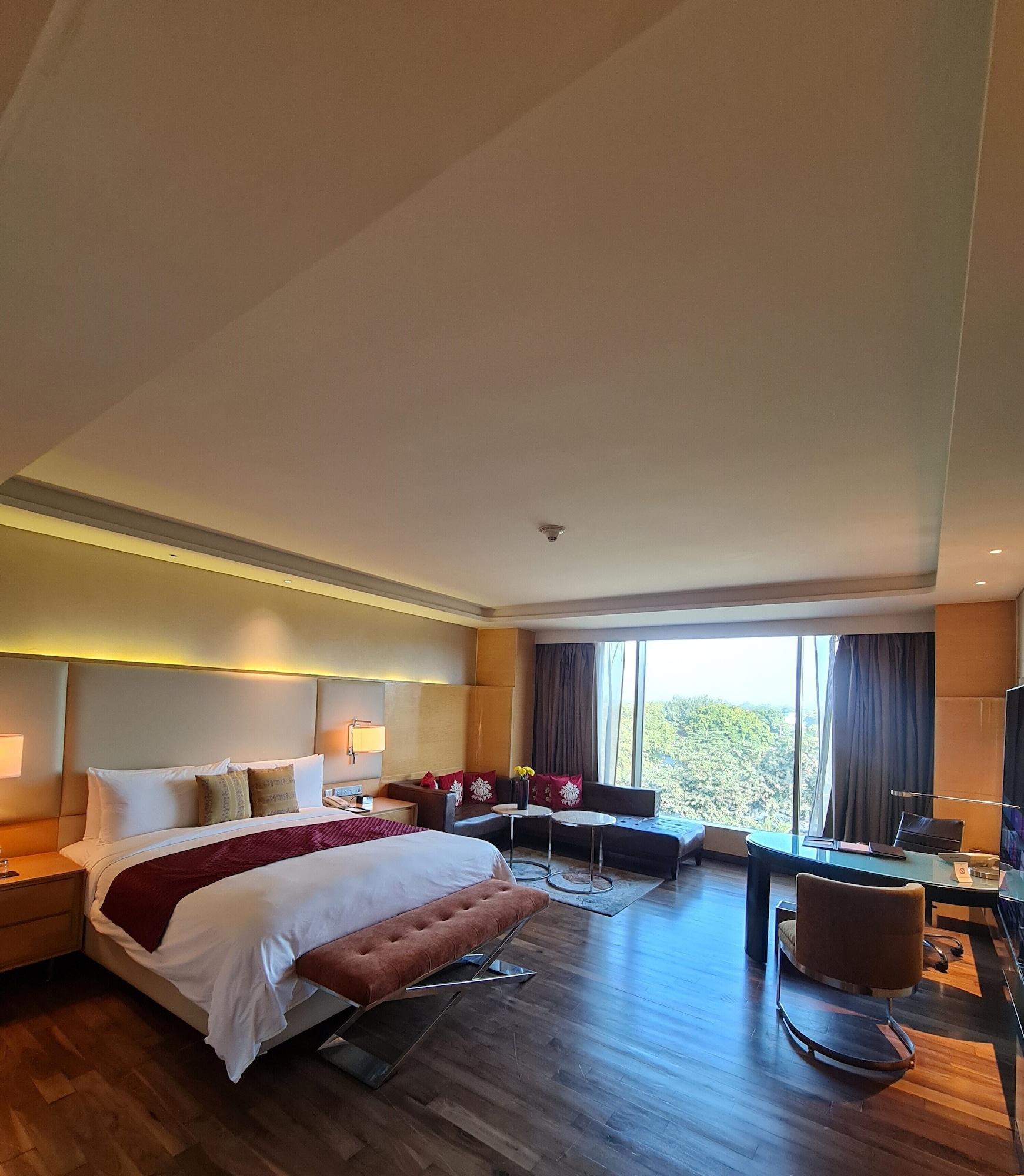 Double Executive King Bed