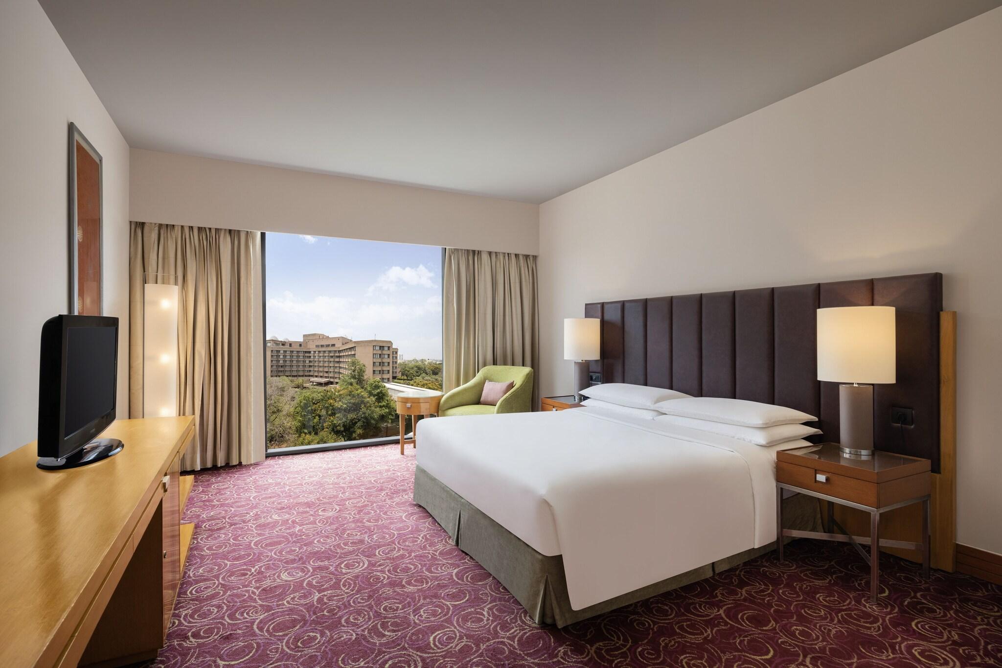 Double Deluxe King Bed