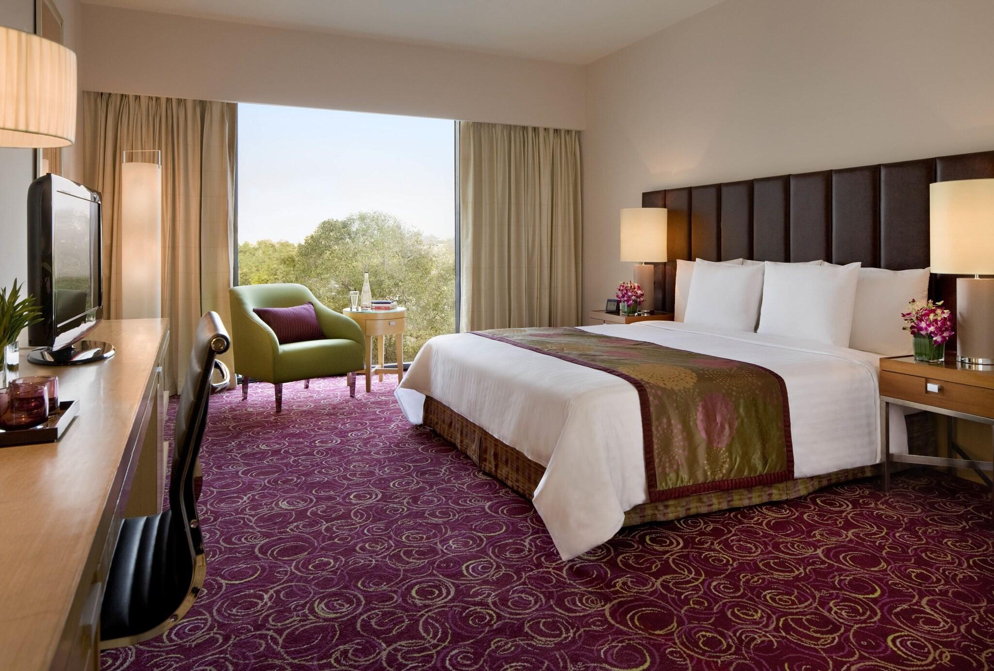 Double Deluxe King Bed