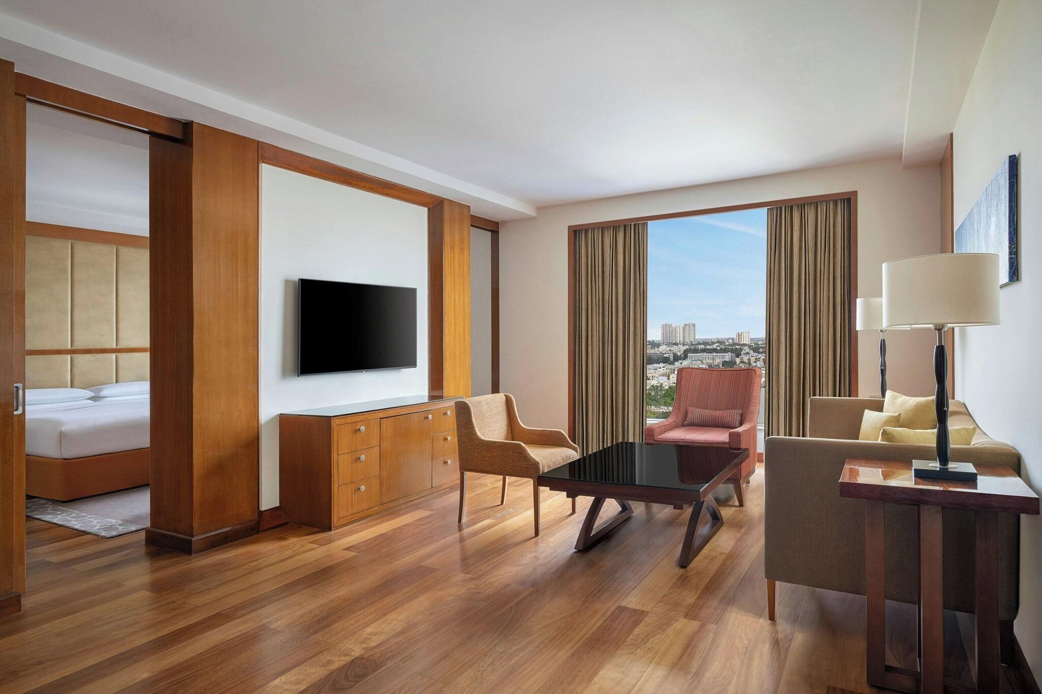 Suite King Size Bed