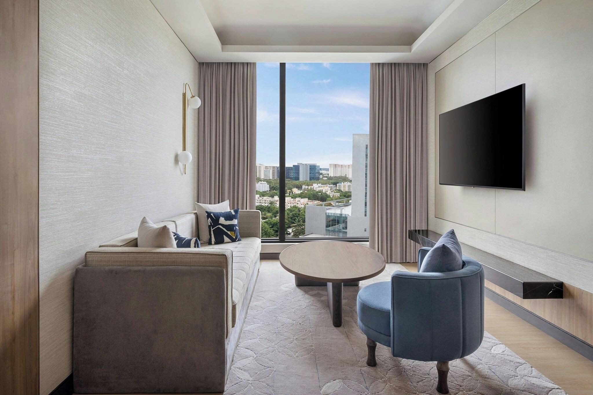 Suite King Size Bed