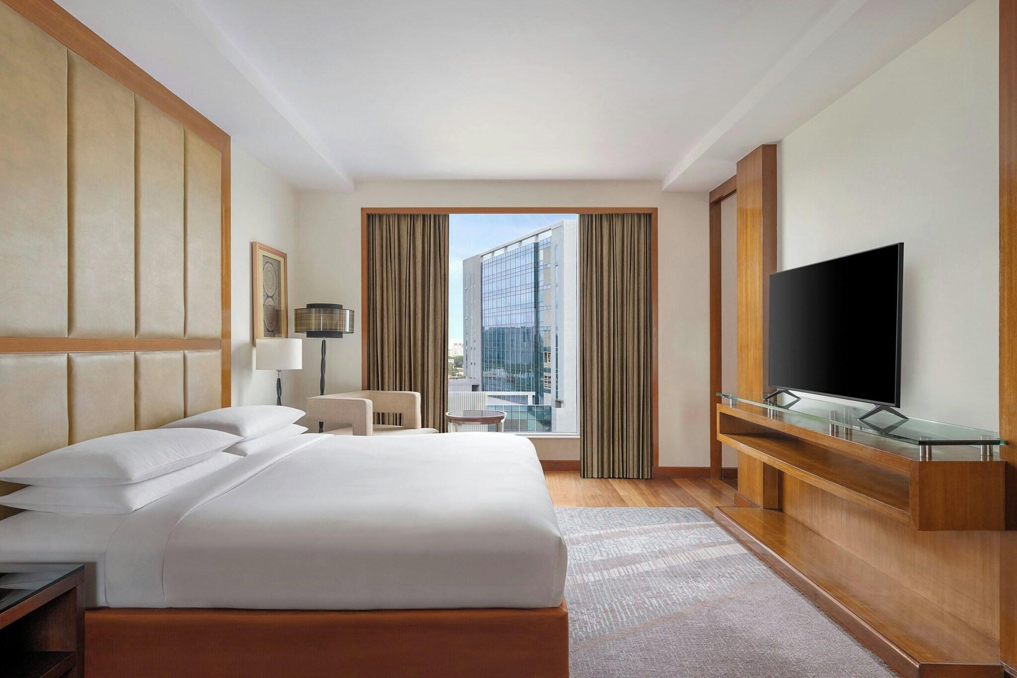 Suite King Size Bed