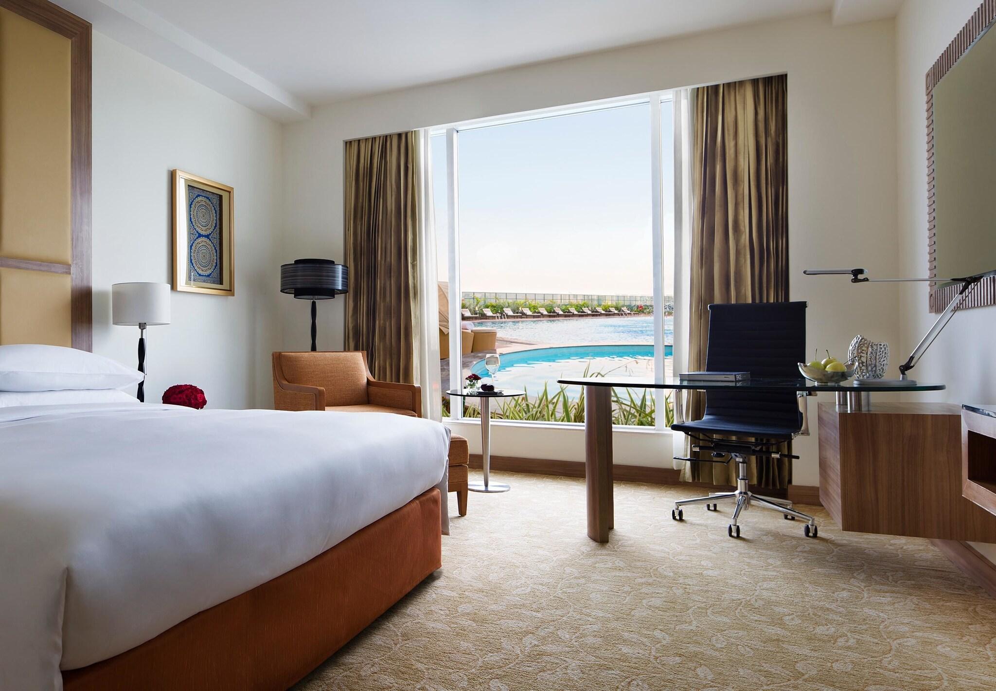 Double Pool View King Bed