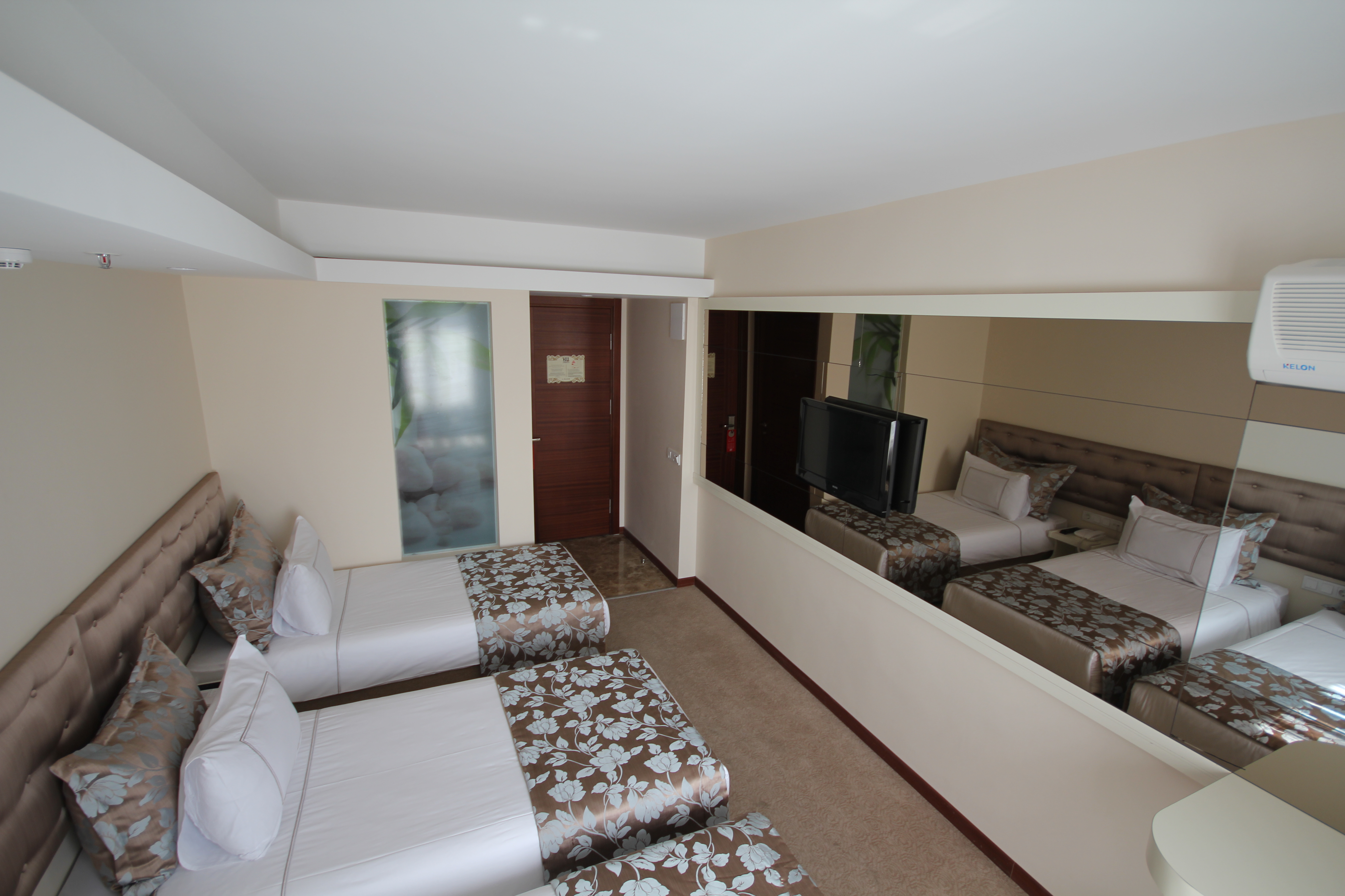 Family Room Connecting Room