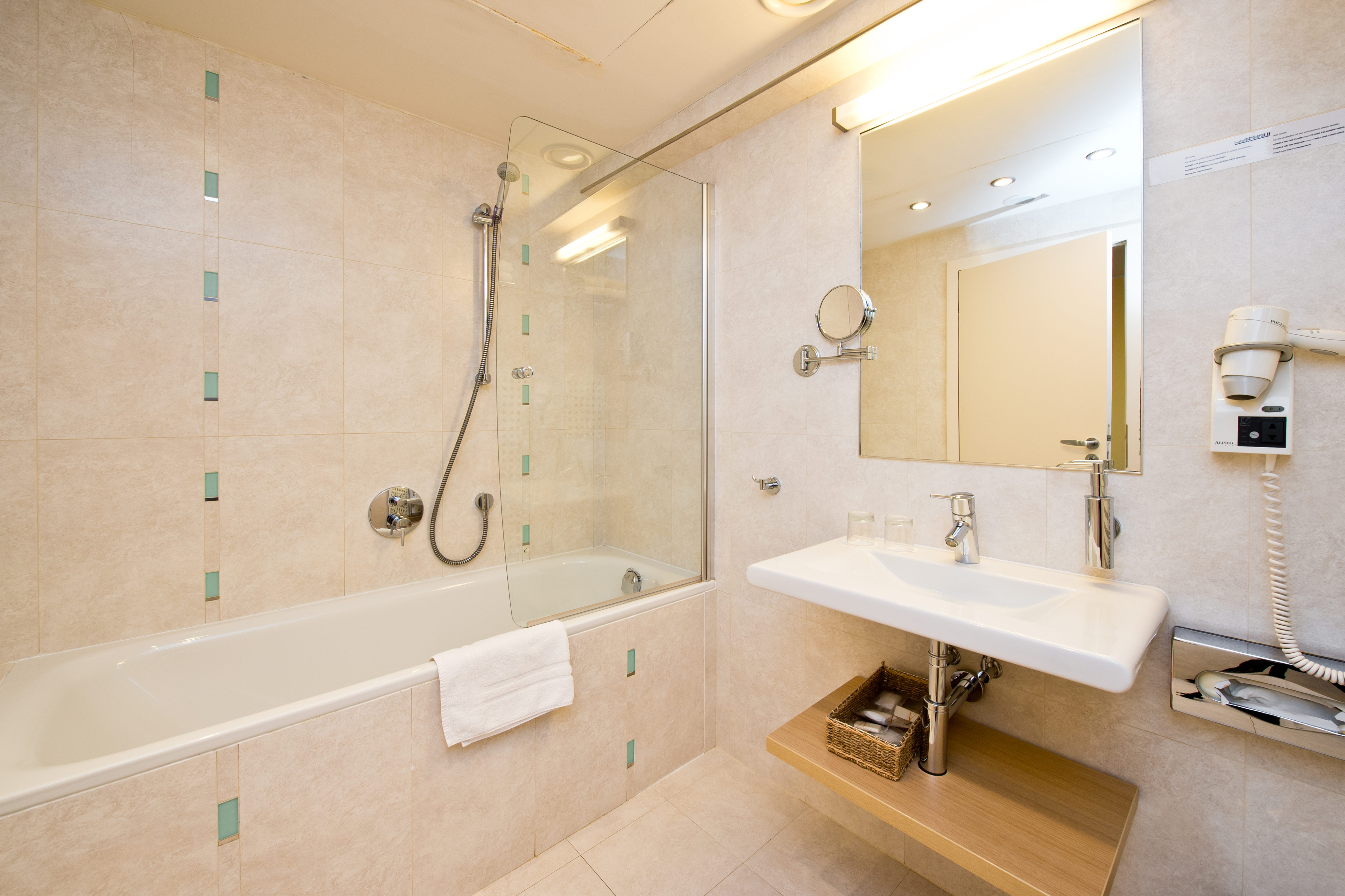 Double or Twin Superior