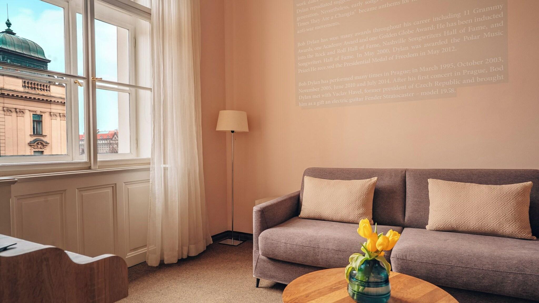 Junior Suite King Size Bed