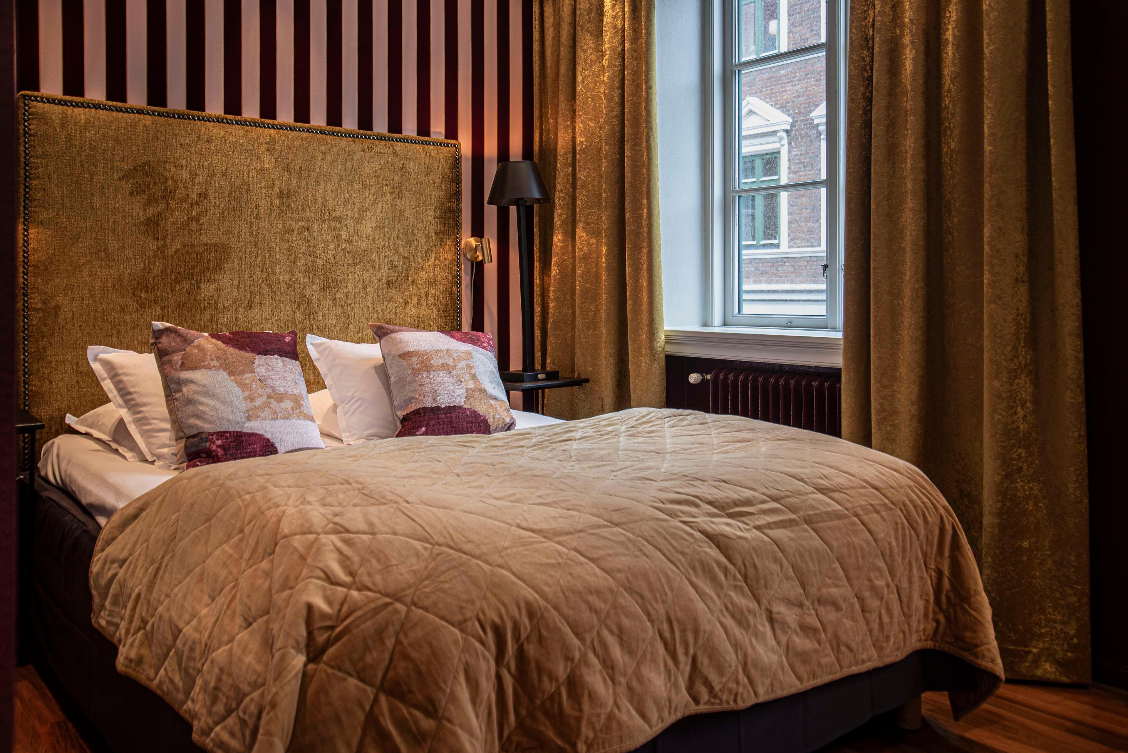 Double Queen Bed Non Smoking