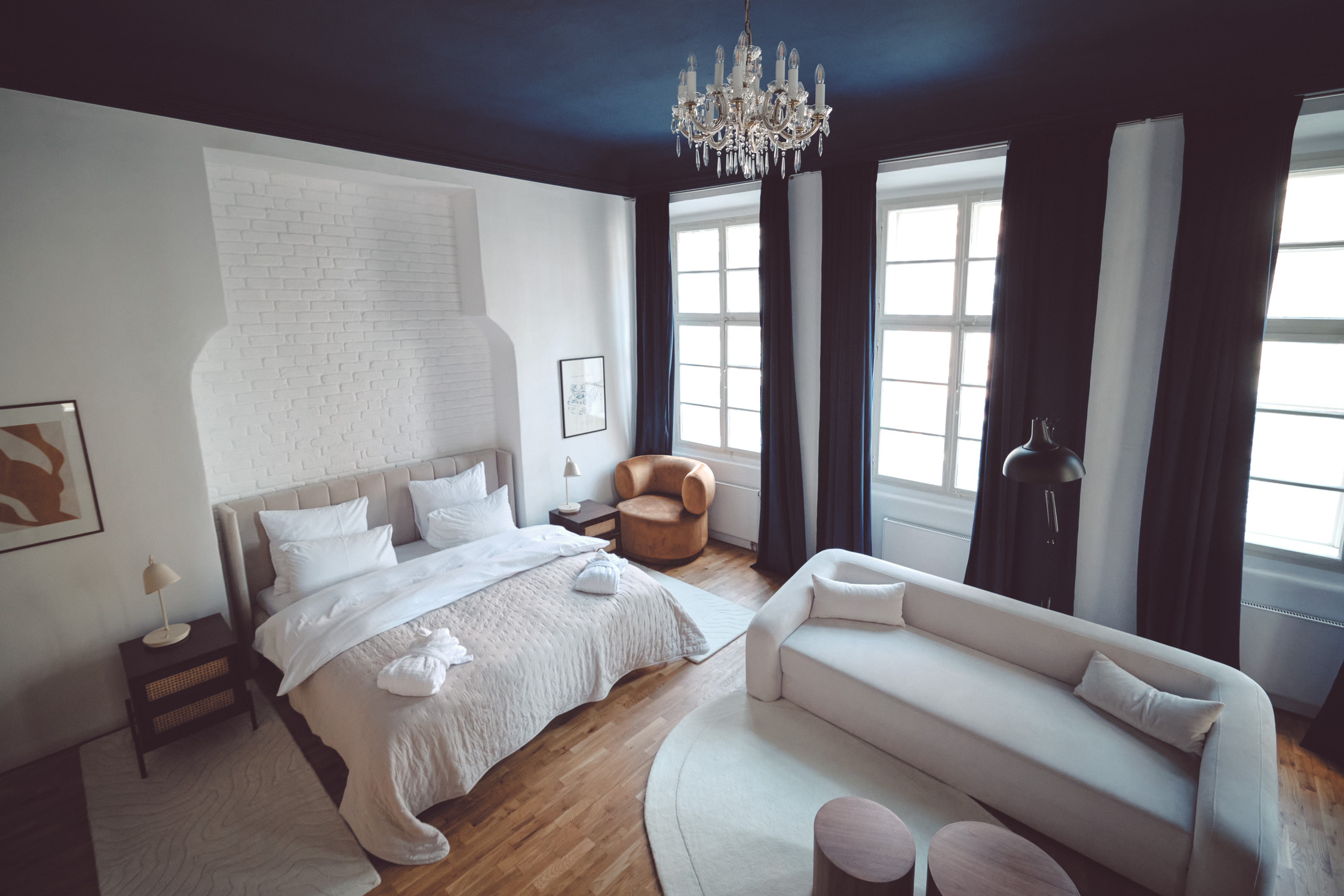 Double Deluxe King Bed