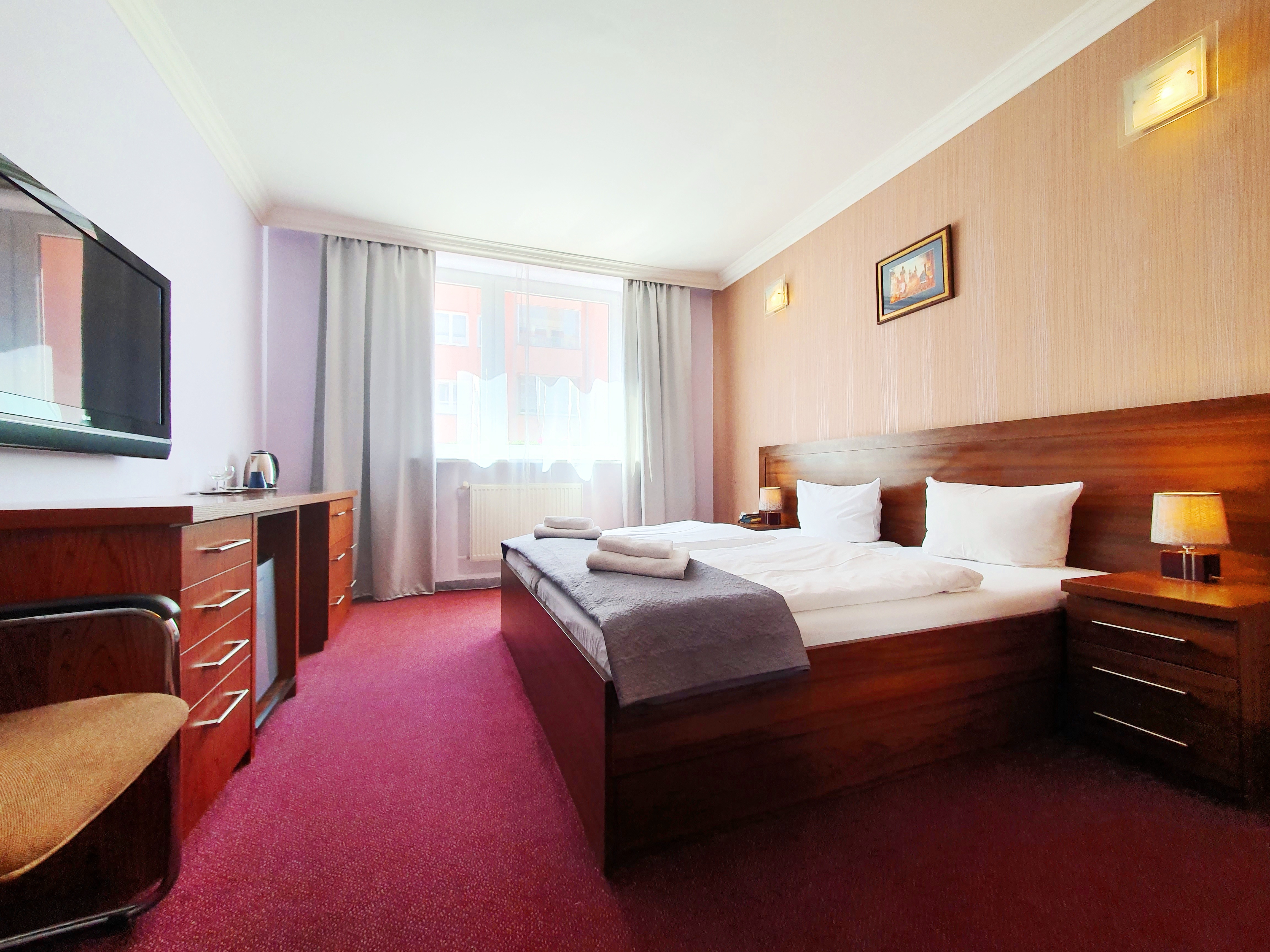 Double or Twin Standard