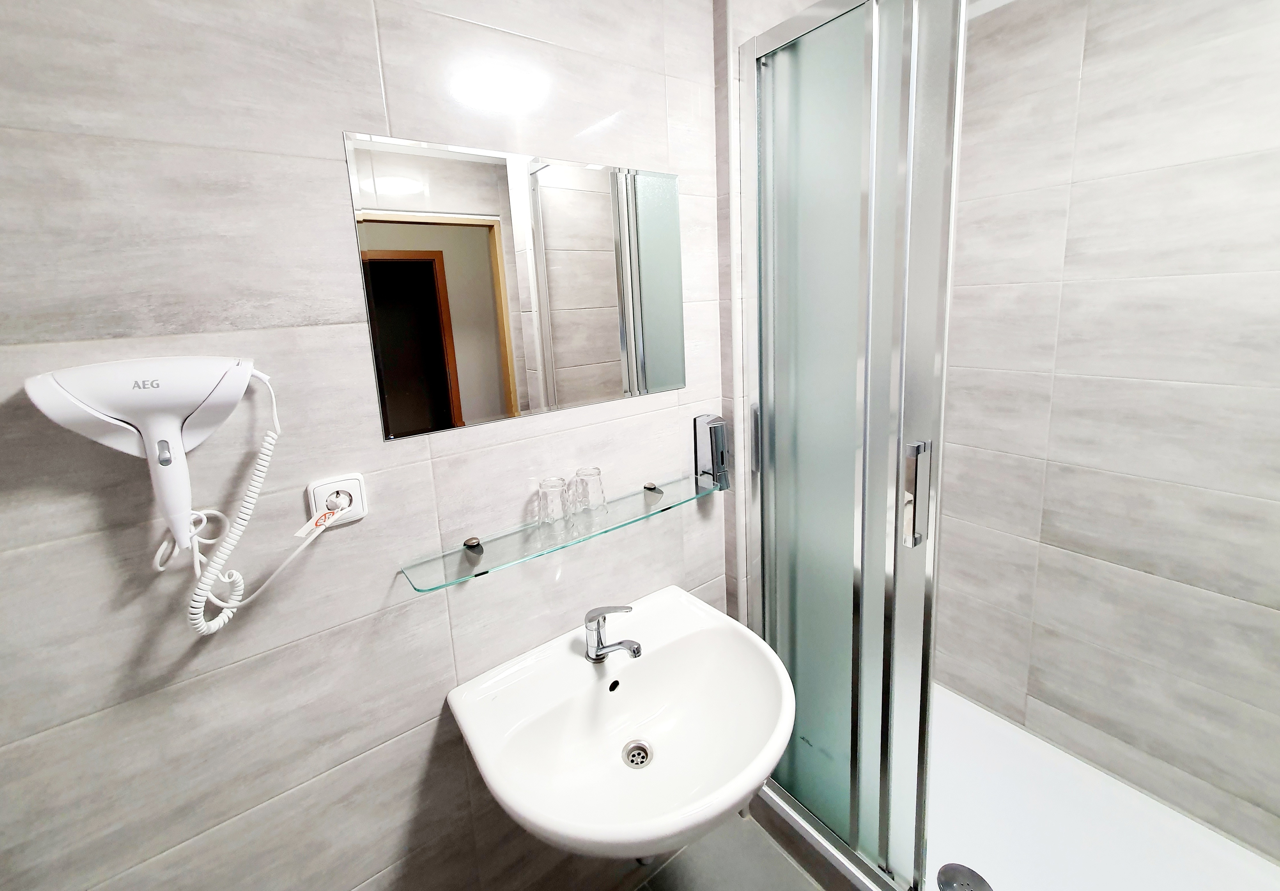 Double or Twin Standard