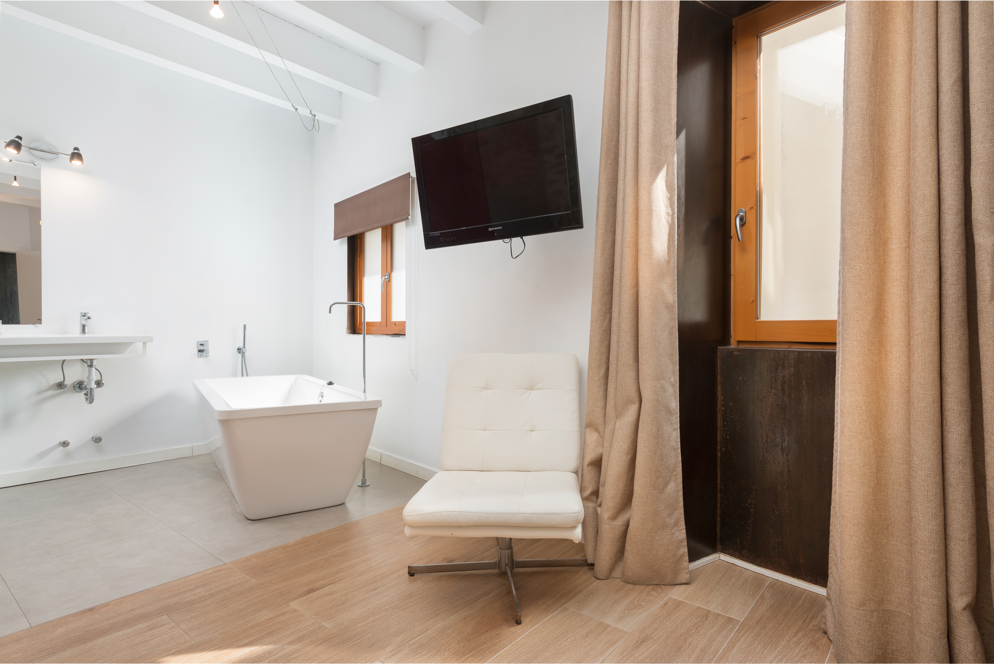 Double or Twin Executive