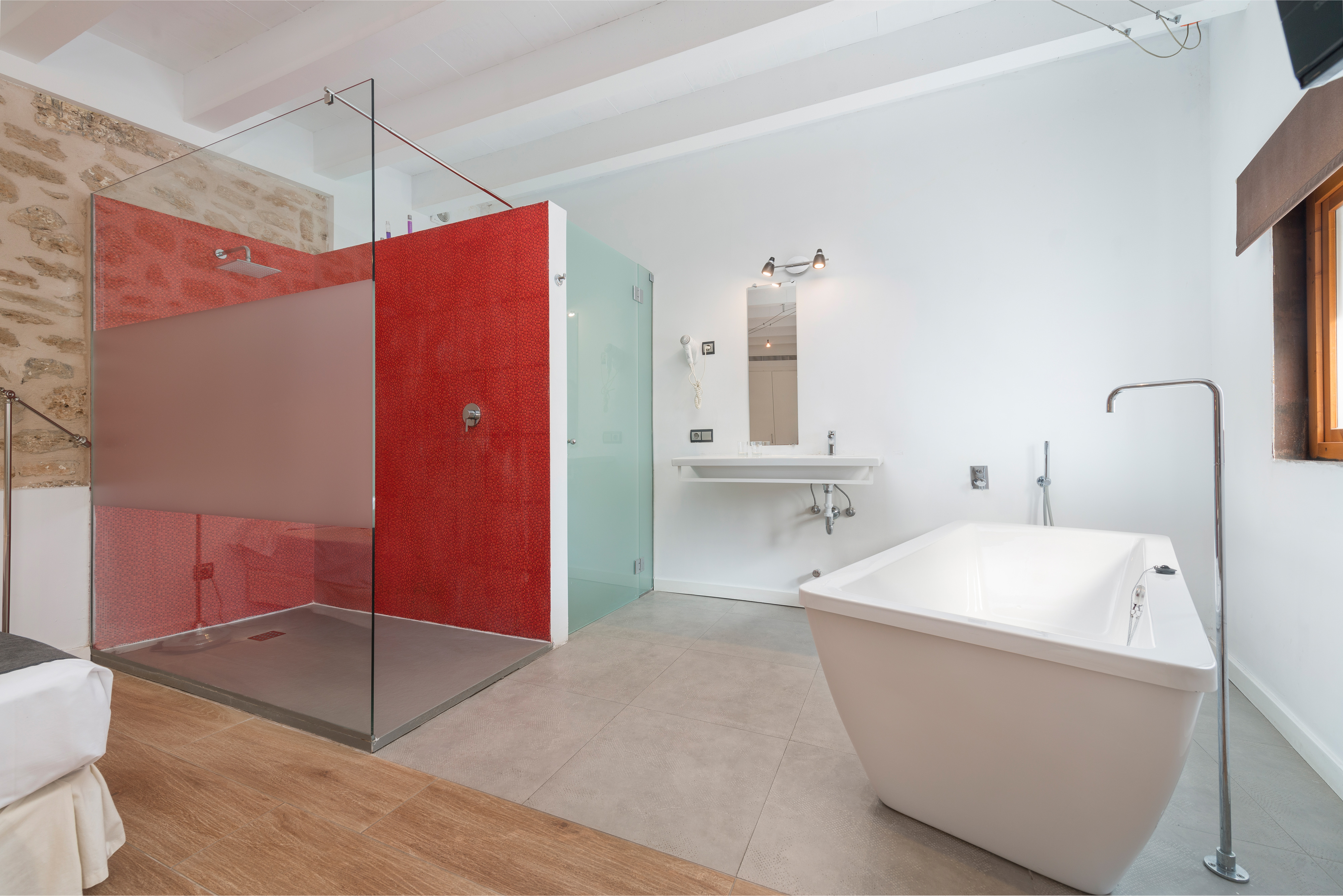 Double Single Executive