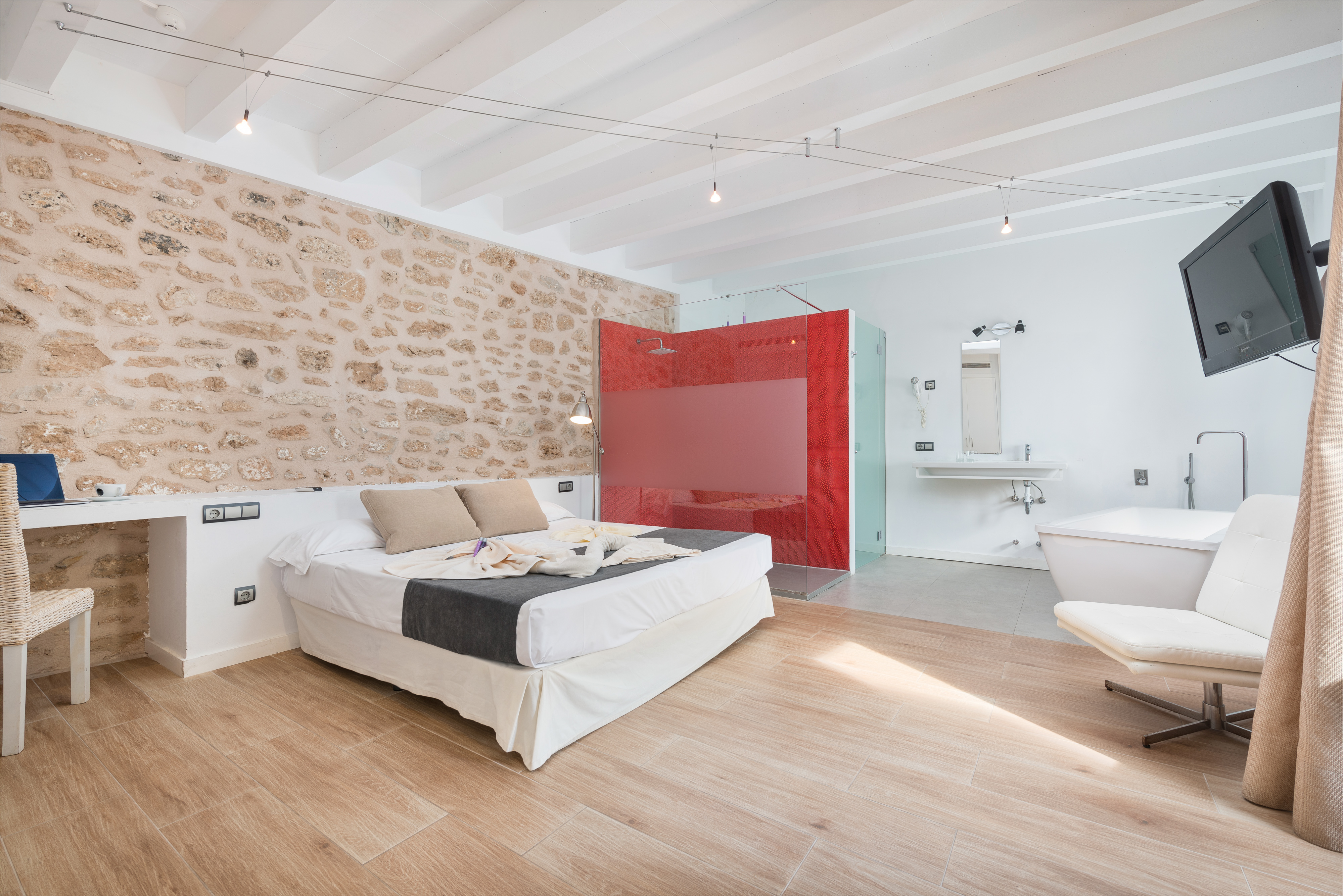 Double Single Executive