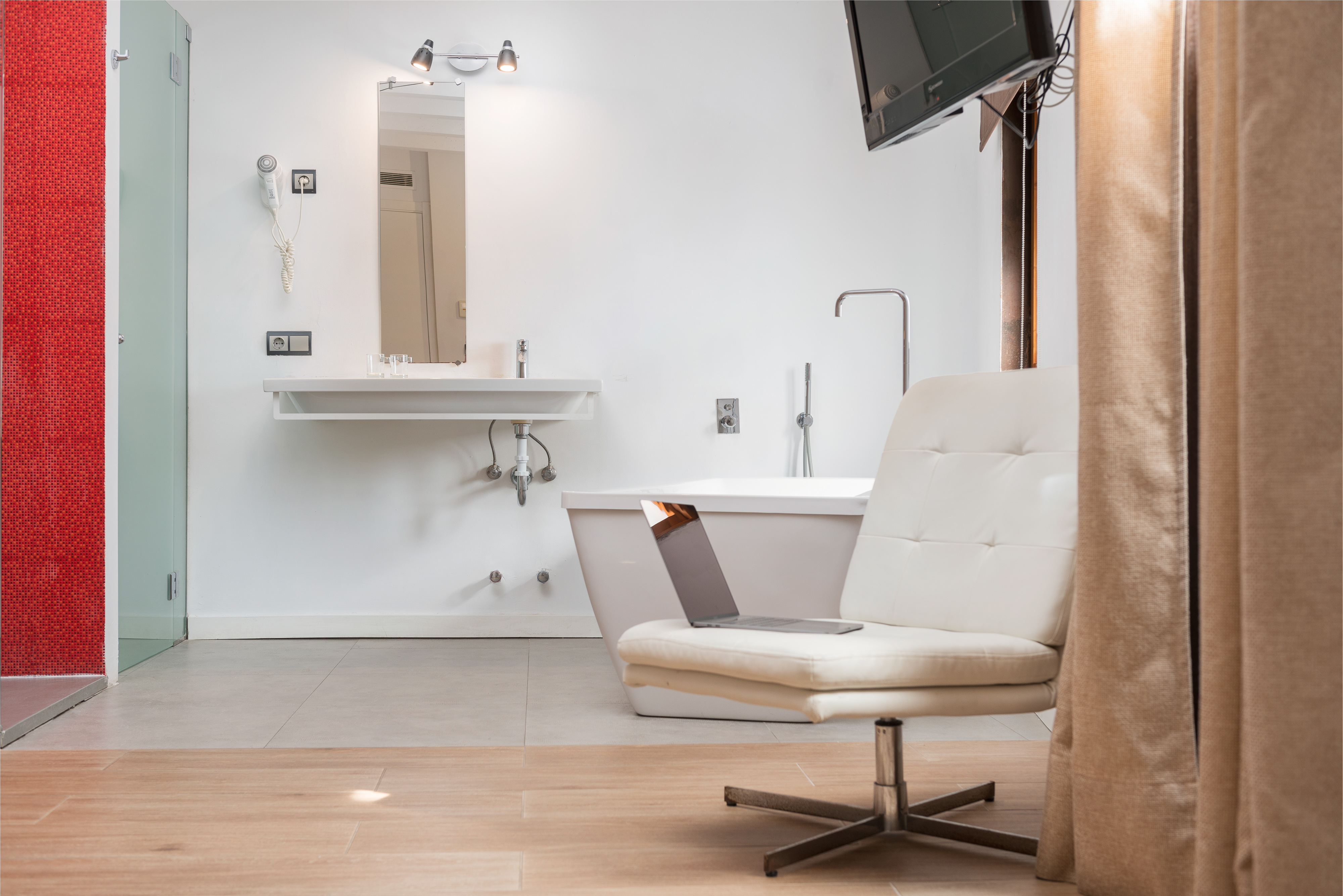 Double or Twin Executive