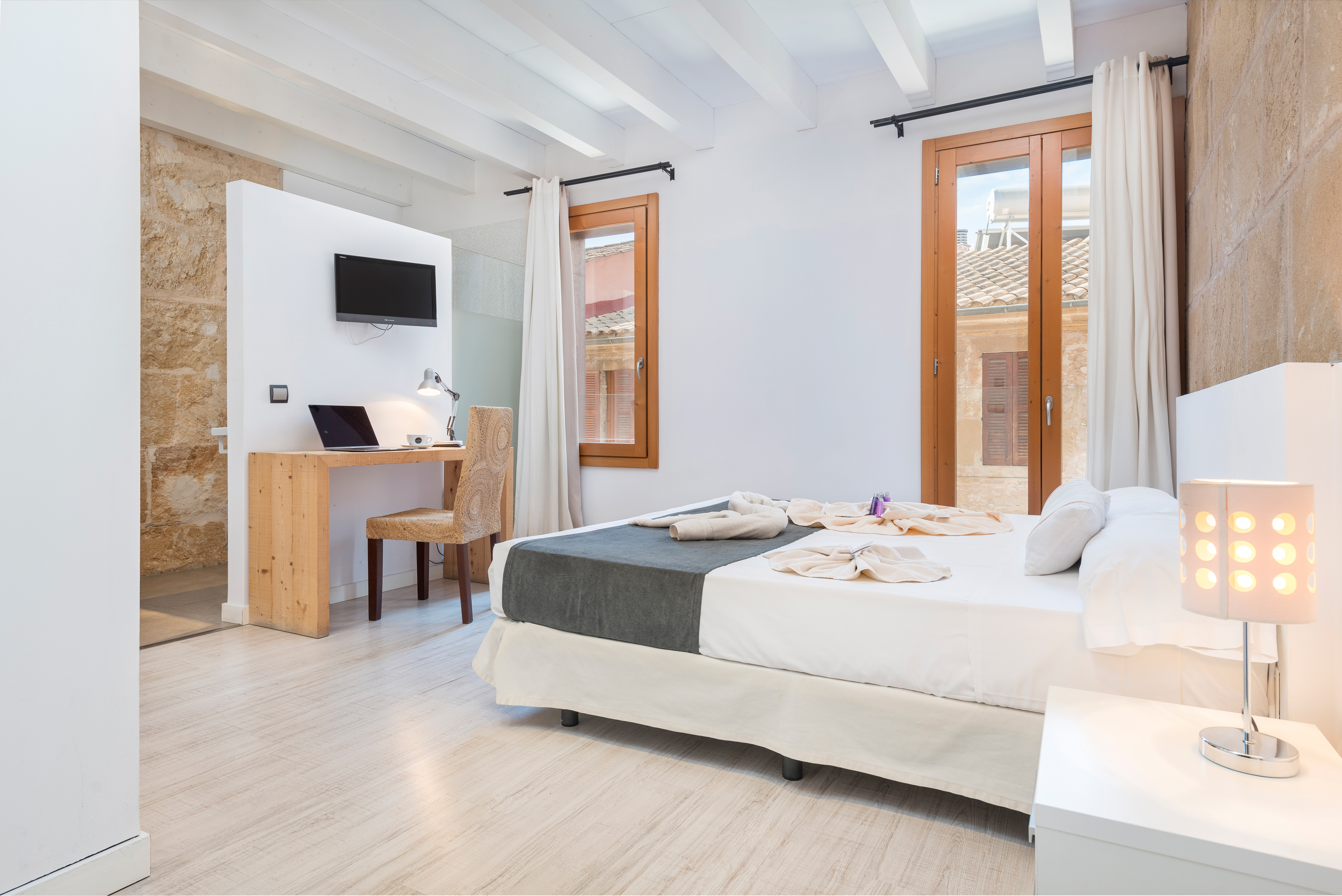 Double or Twin Standard