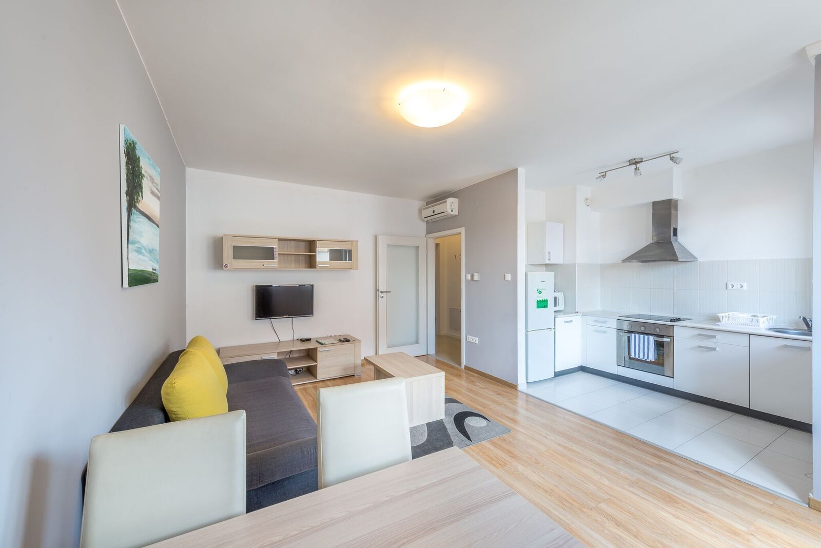 Apartment Capacity 6 Two Bedrooms