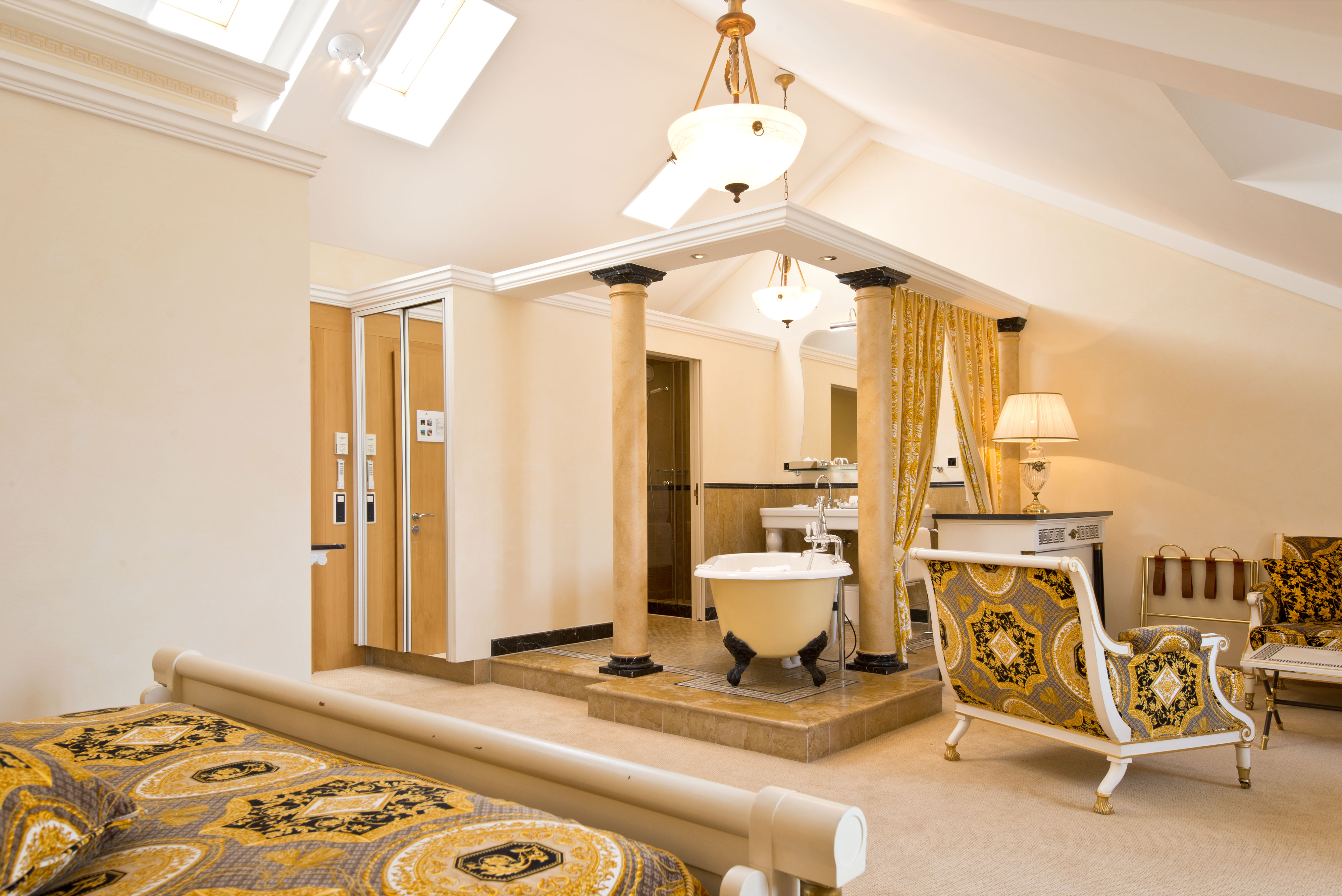 Double or Twin Deluxe Lake View