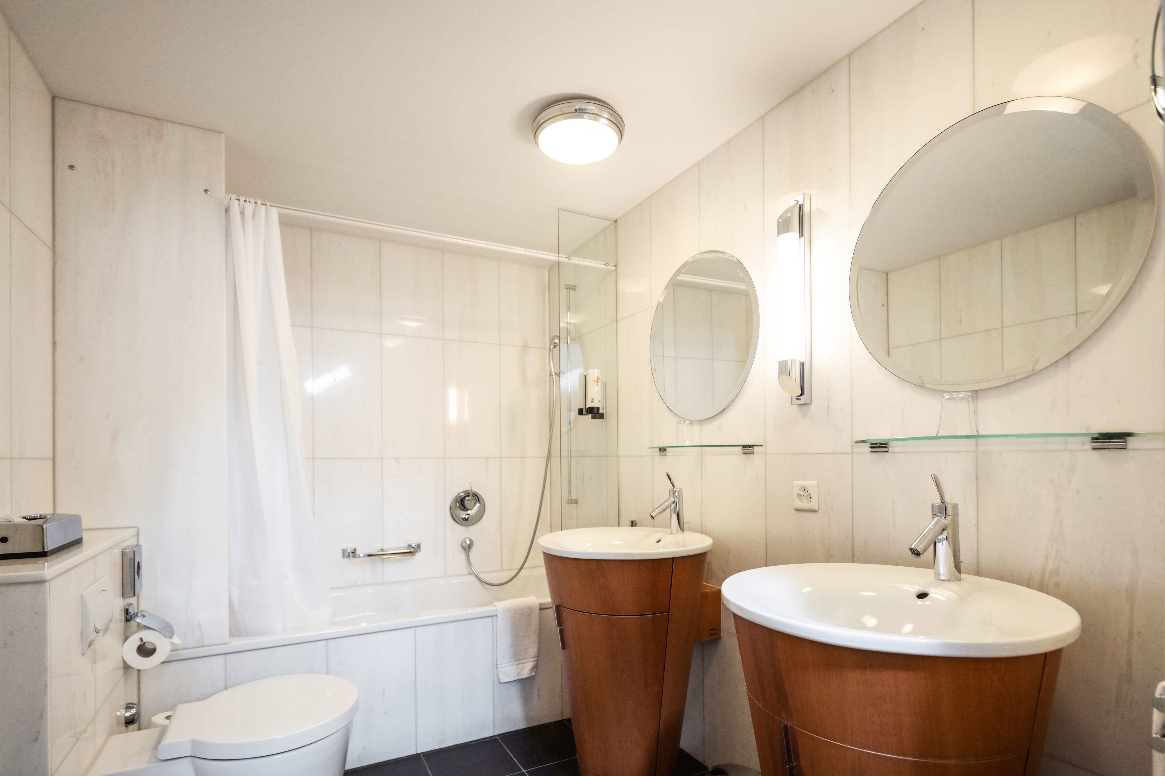 Double or Twin Deluxe Lake View