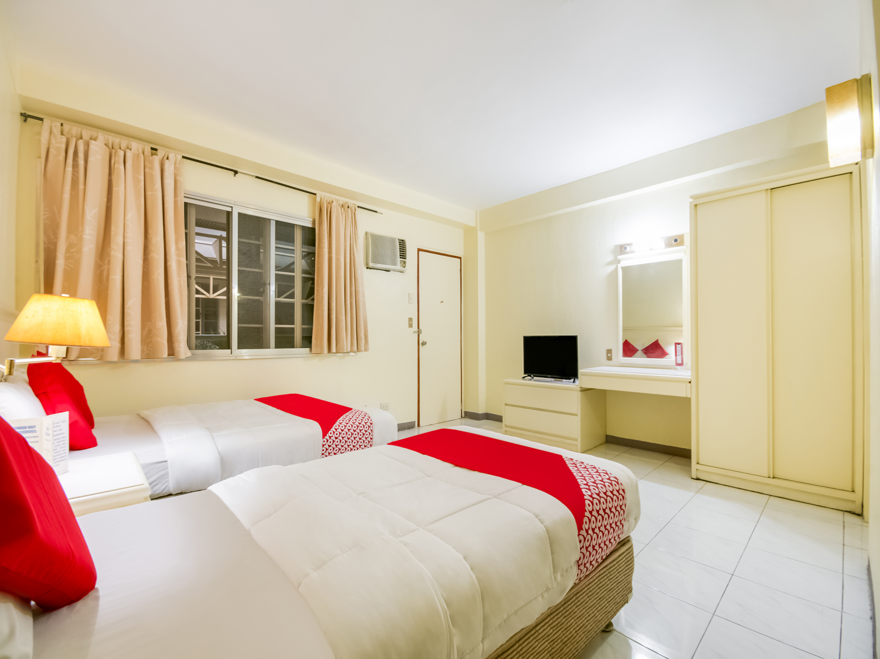 Family Room Superior