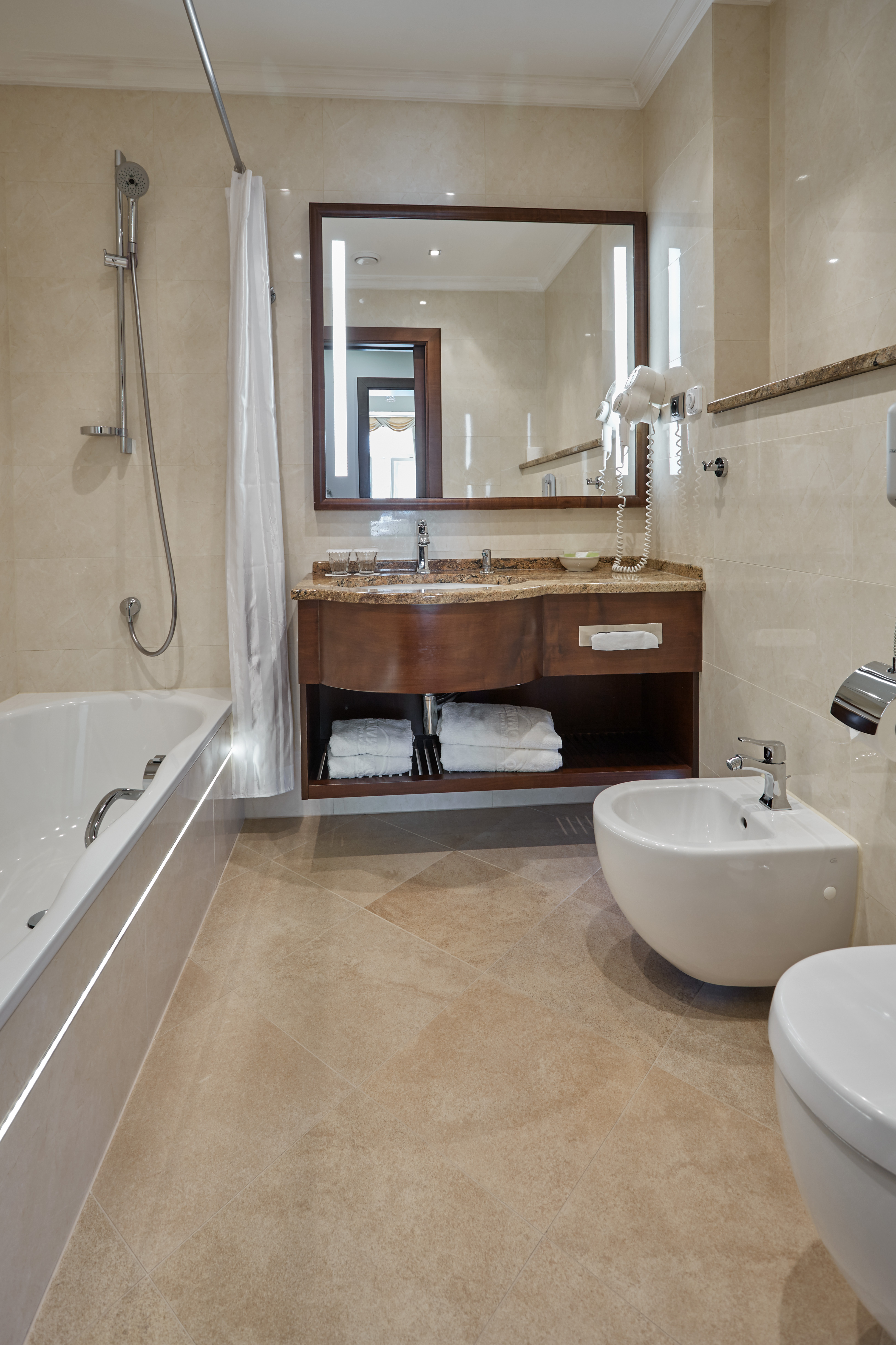 Double or Twin Superior