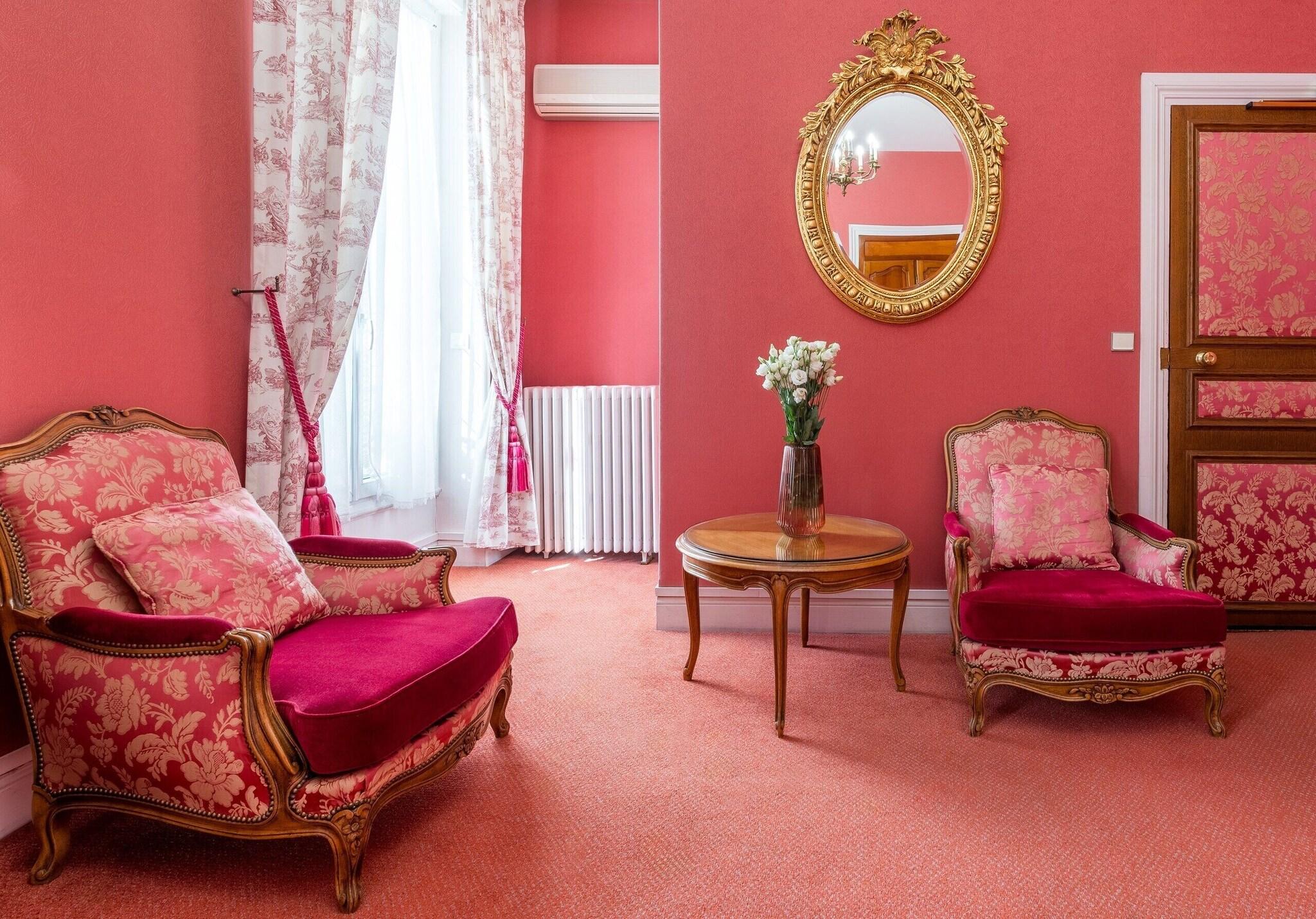 Double Deluxe Queen Bed