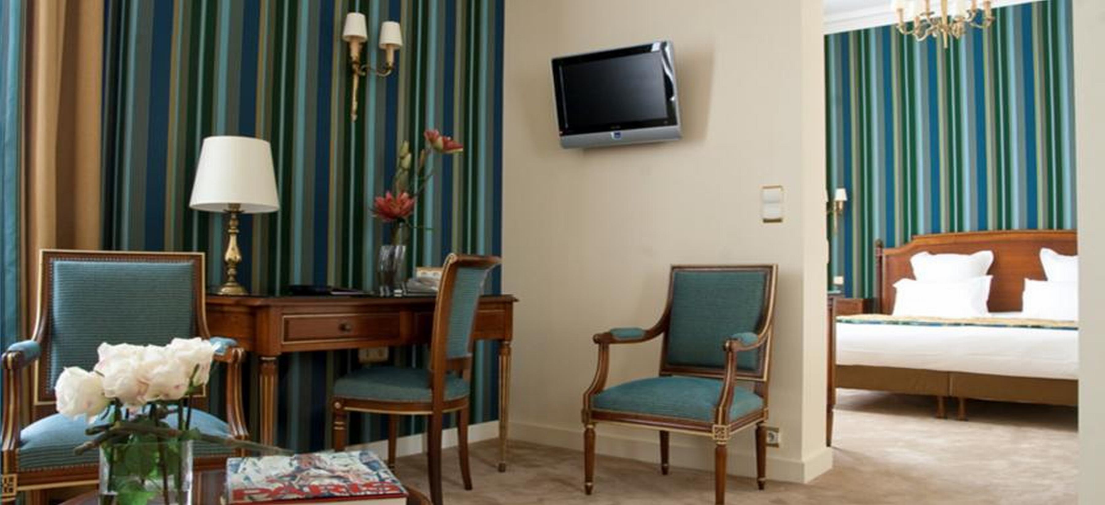 Family Room Superior