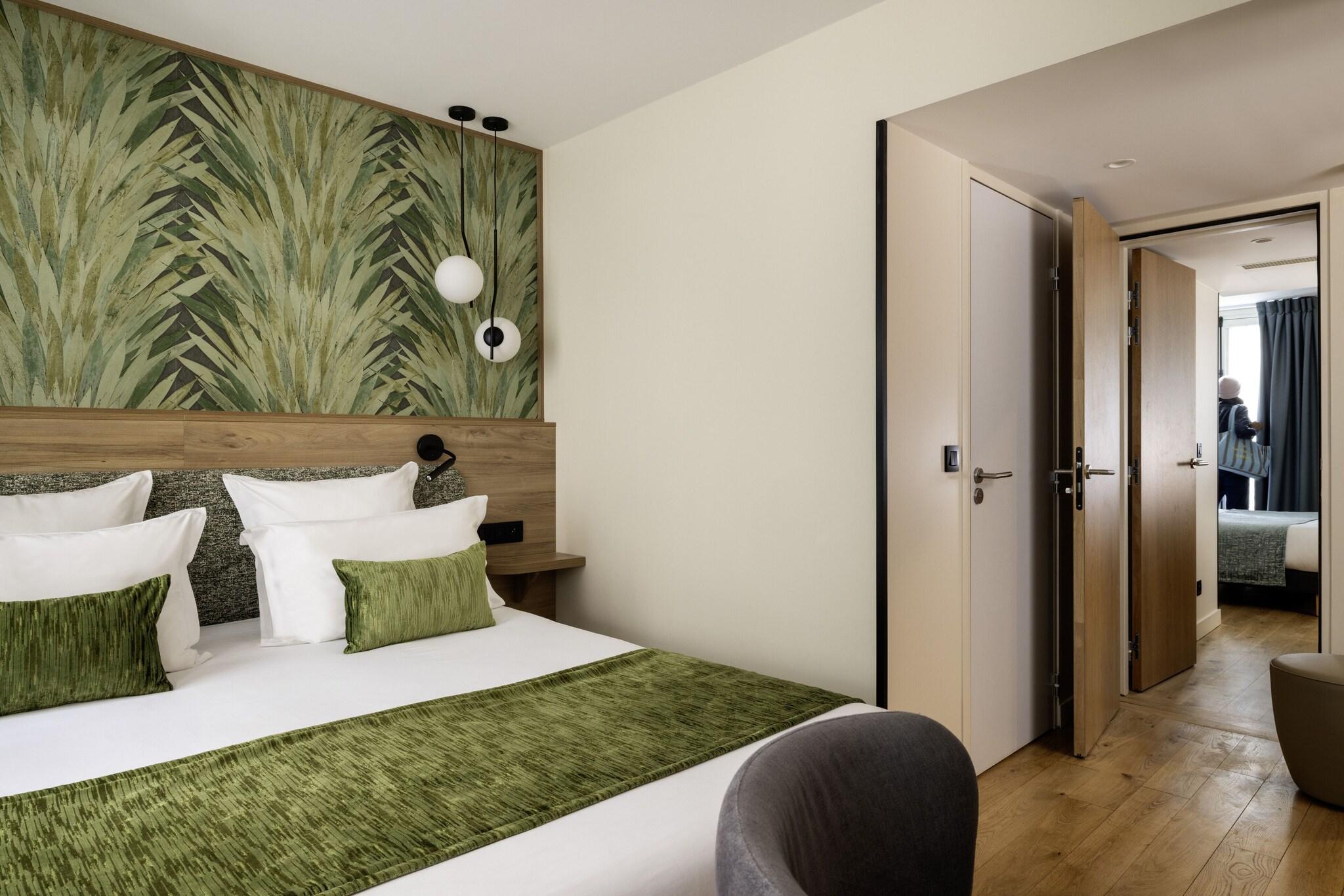 Family Room Connecting Room