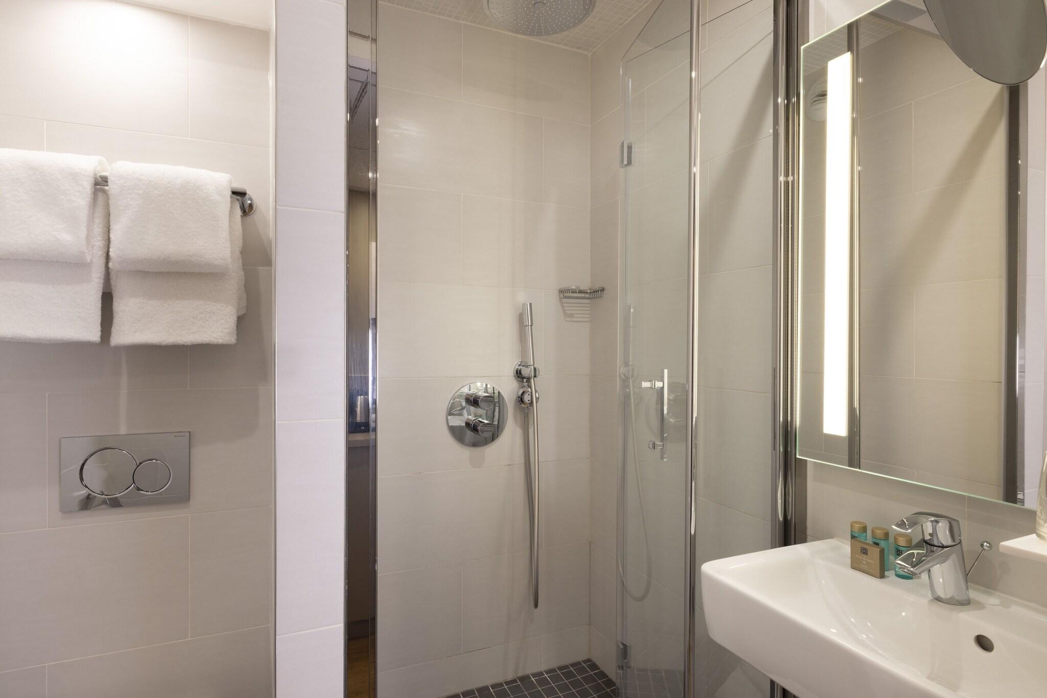 Family Room Connecting Room