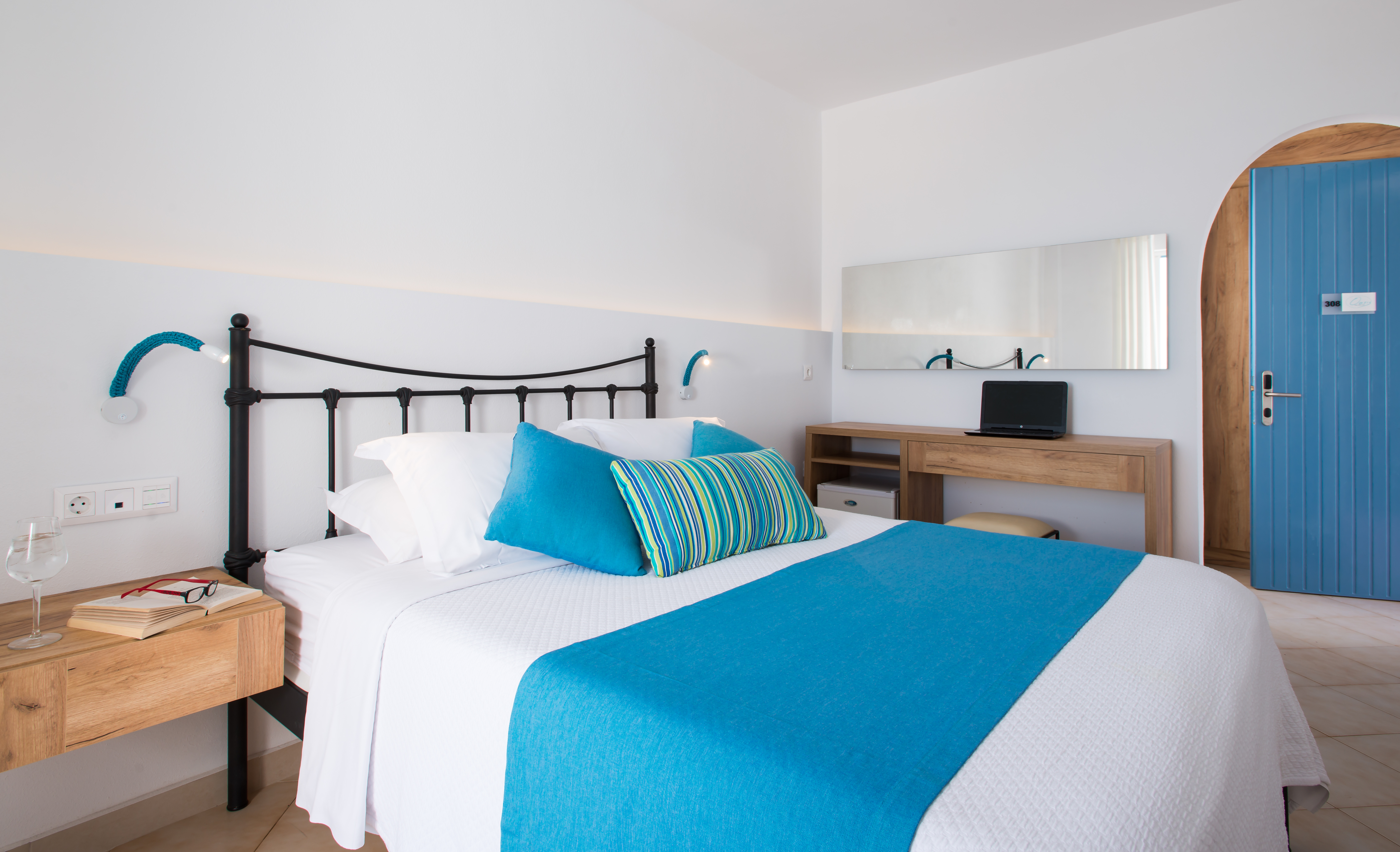 Double or Twin Mountain View