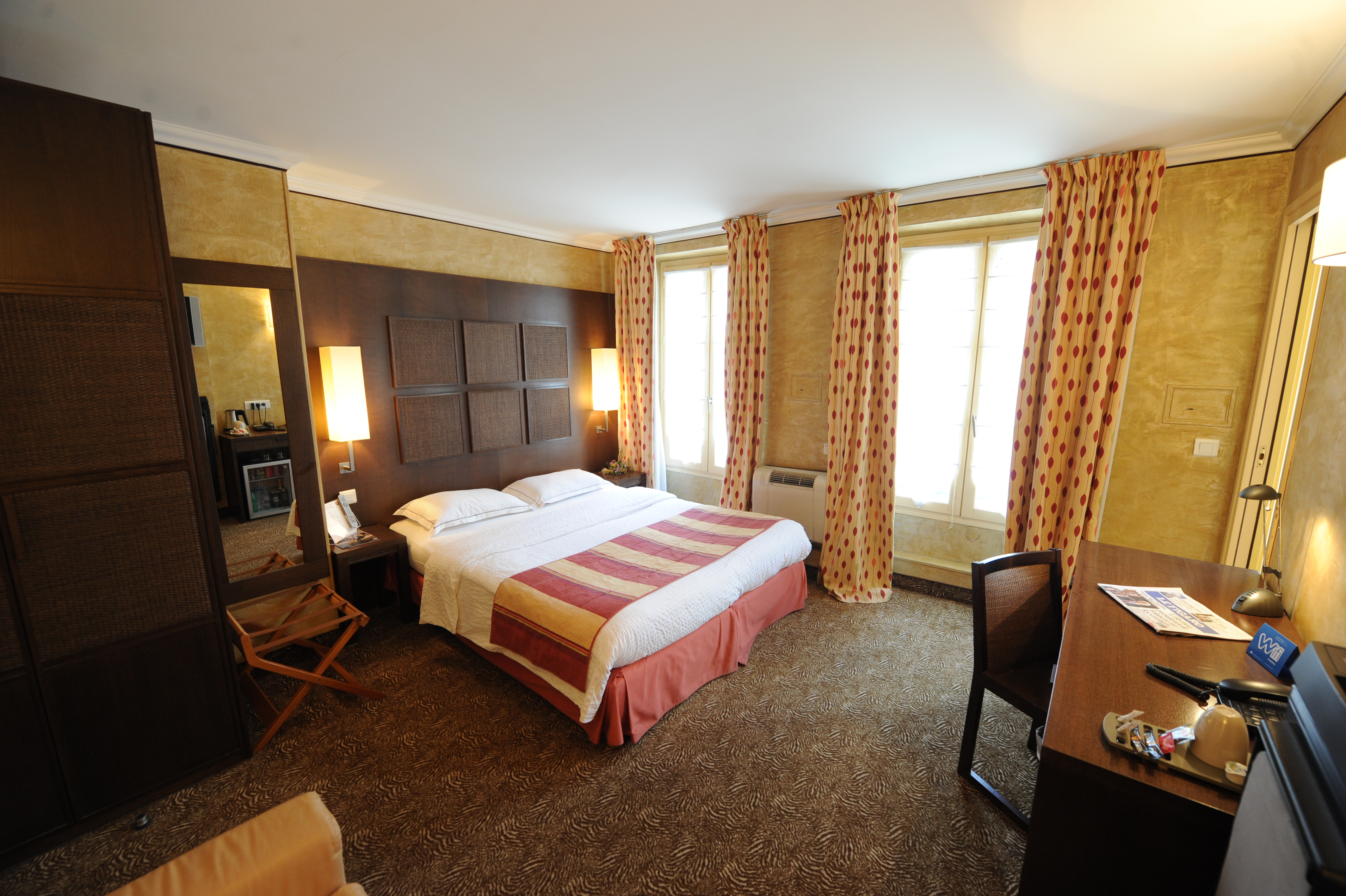 Quadruple Connecting Room