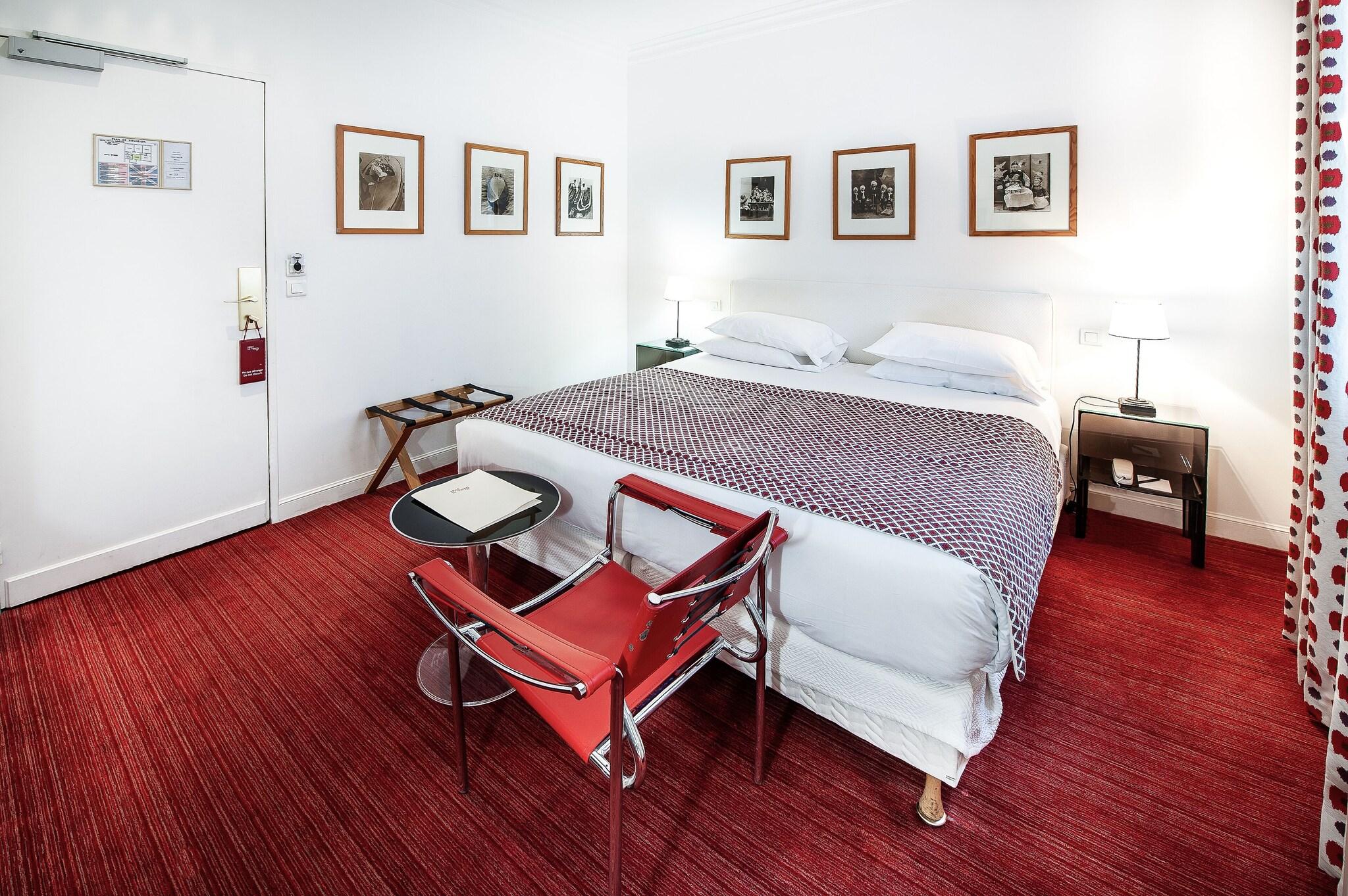 Double Classic Queen Bed