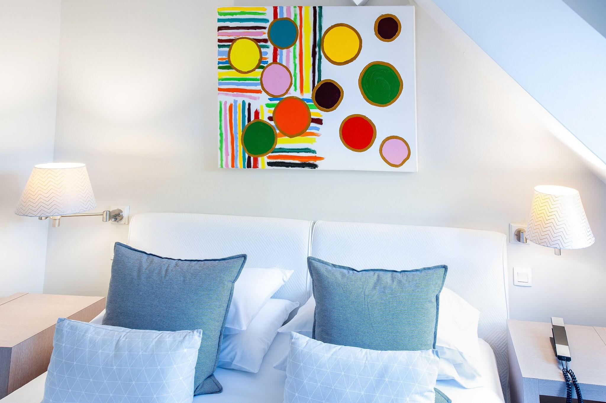 Junior Suite Queen Size Bed