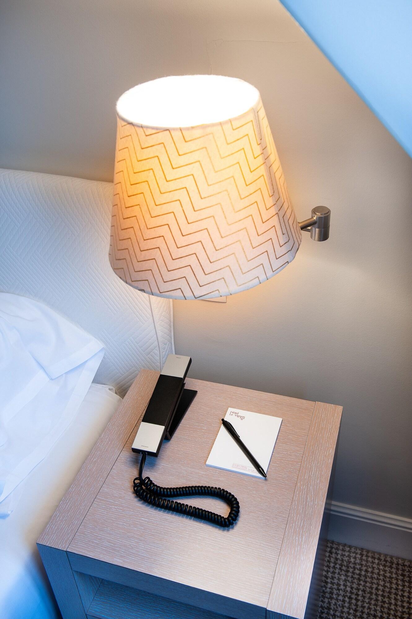 Junior Suite Queen Size Bed