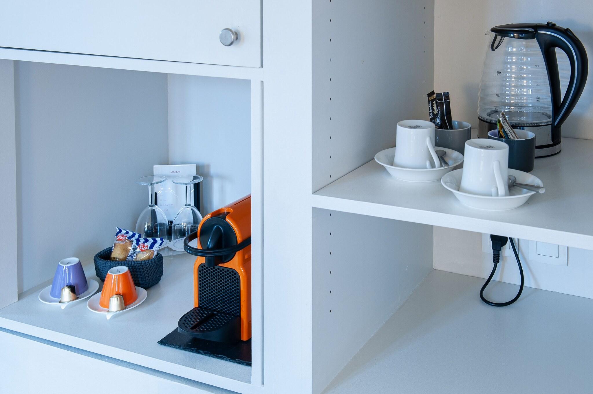 Junior Suite Queen Size Bed