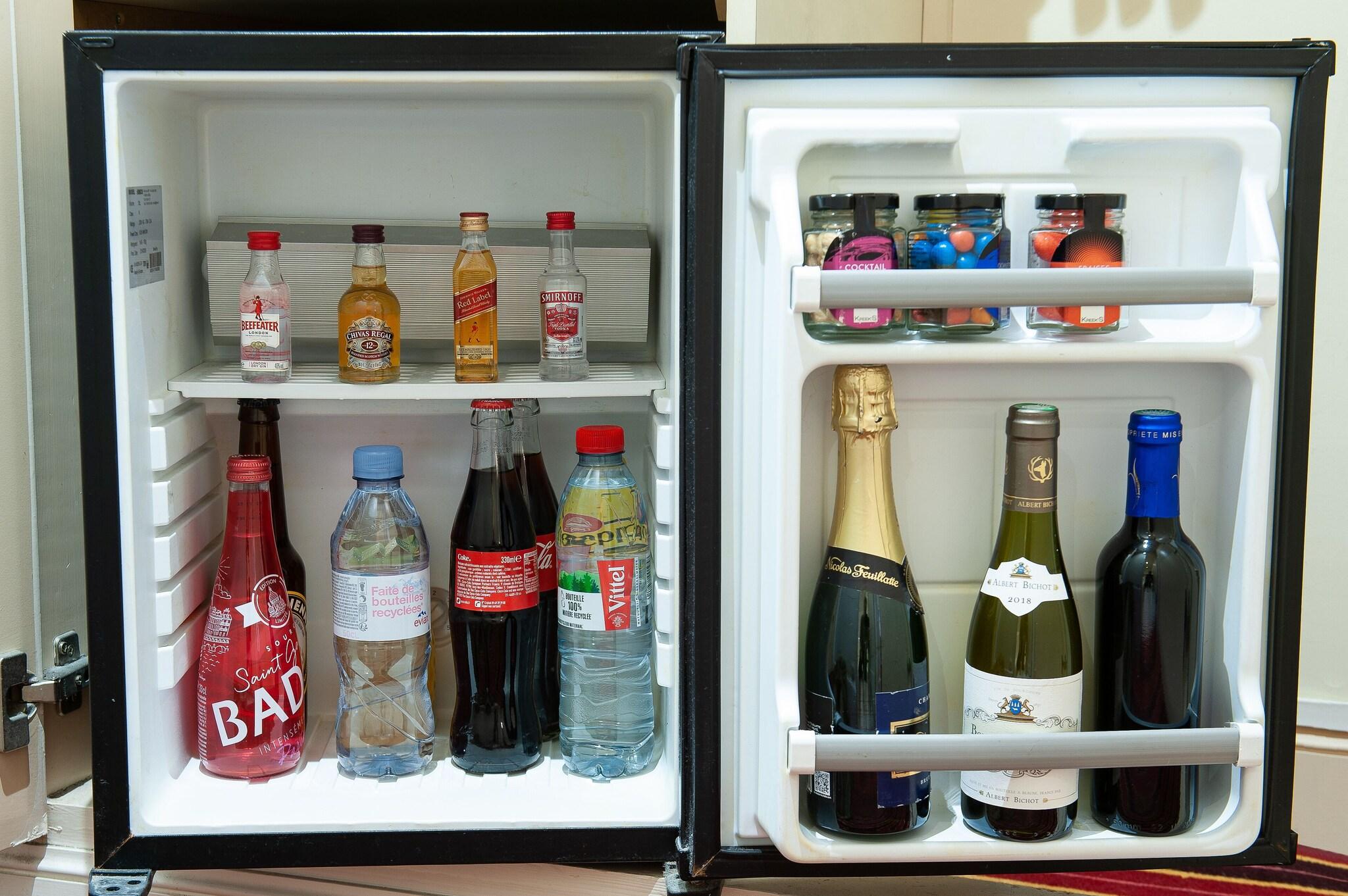 Junior Suite Queen Size Bed