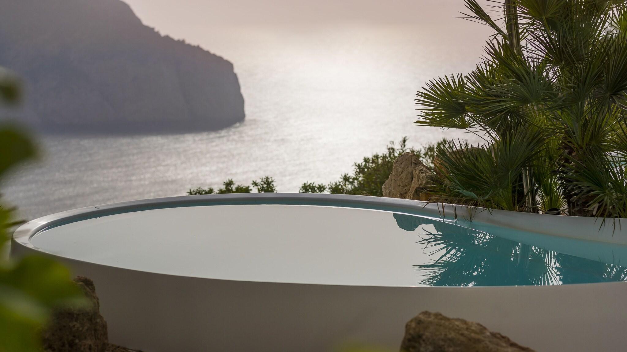 Junior Suite Sea View King Bed