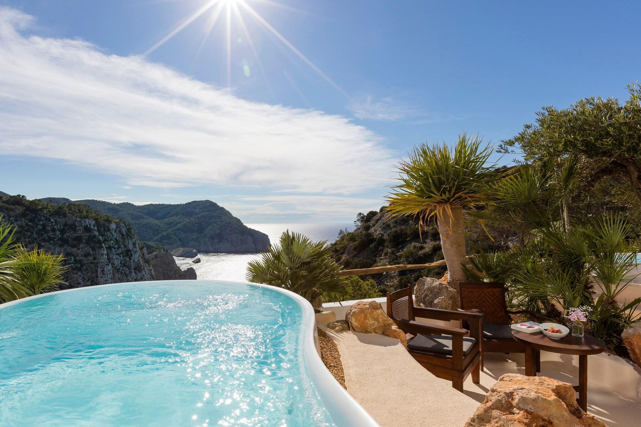 Junior Suite Sea View King Bed