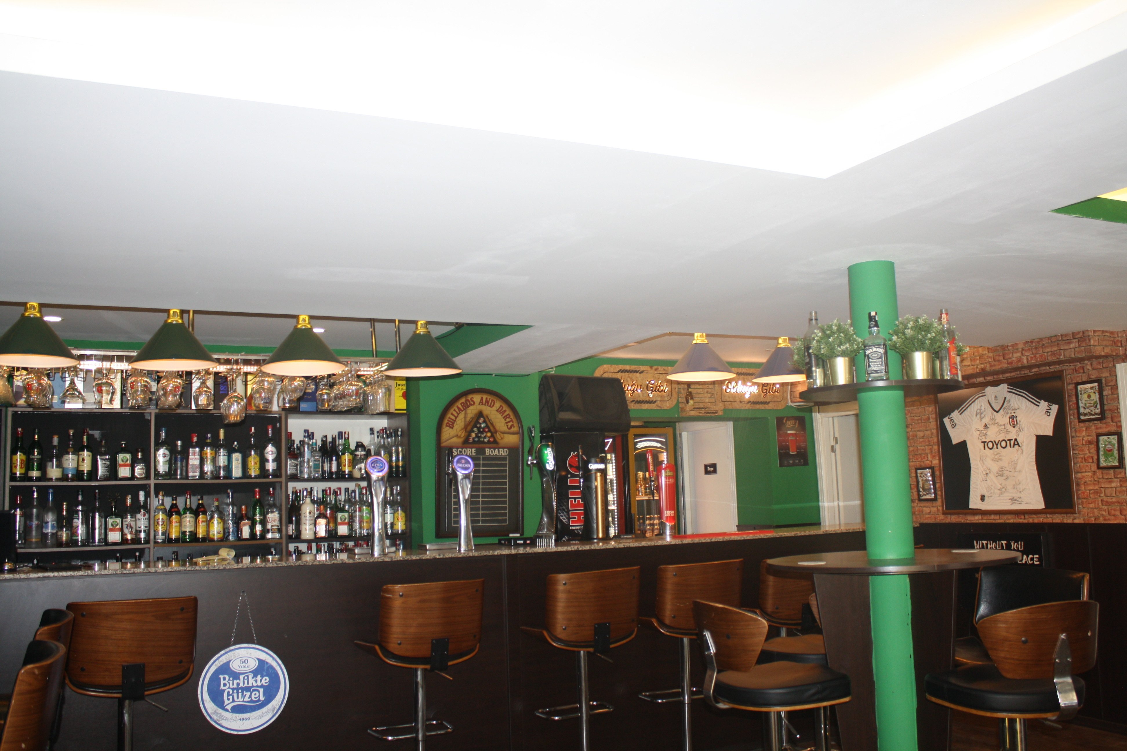Bar