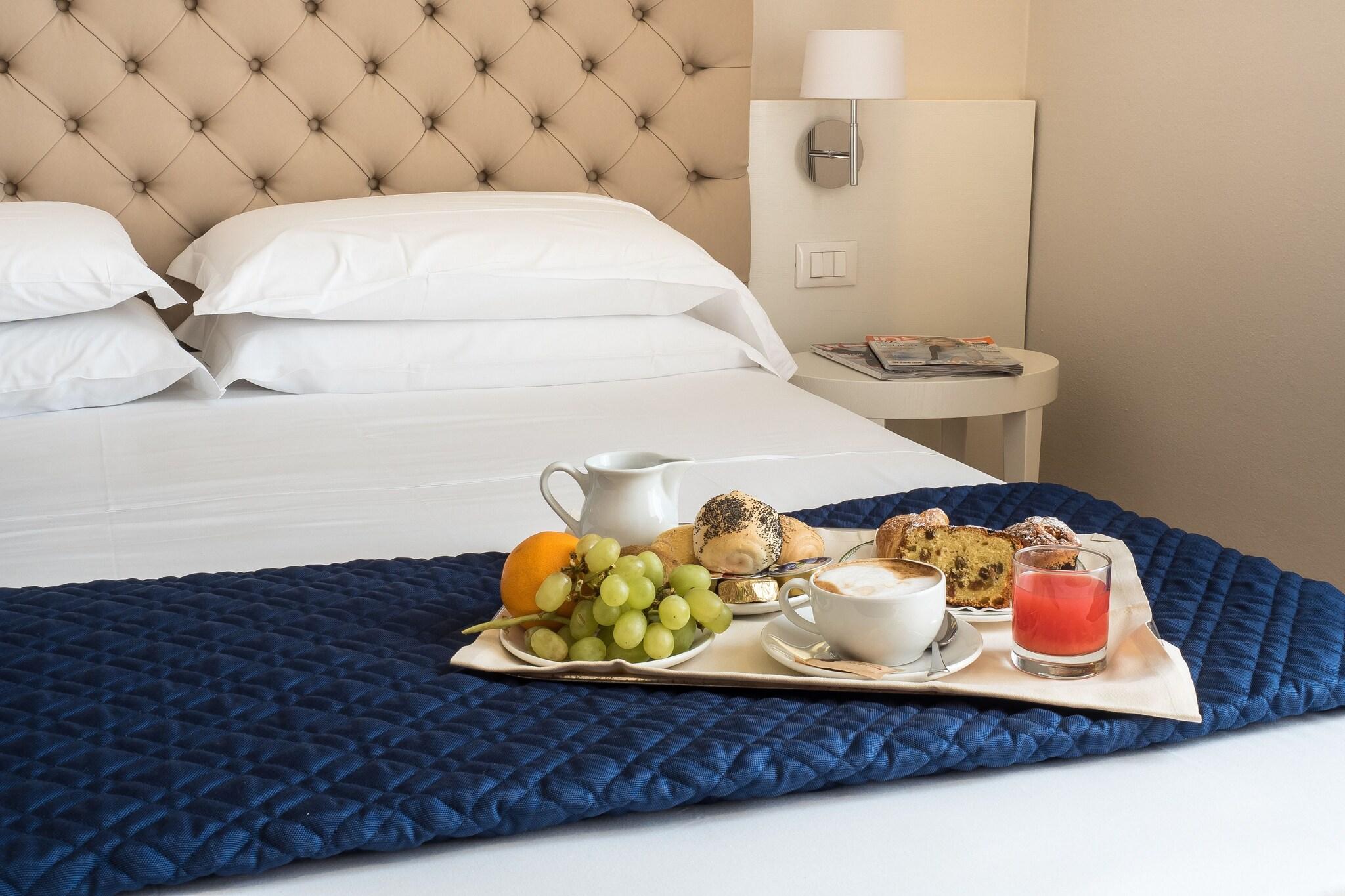 Double or Twin Deluxe Pool View